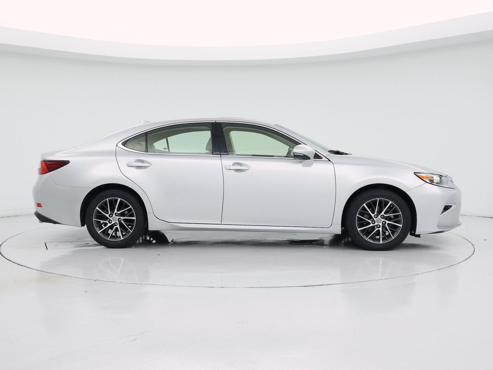 2016 Lexus ES 350 - Photo 8