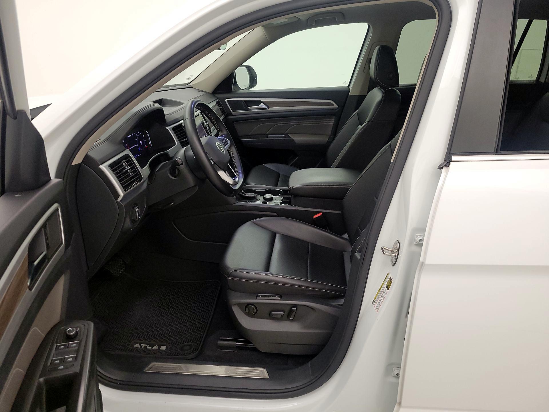 Thumbnail: 2023 Volkswagen Atlas - 11