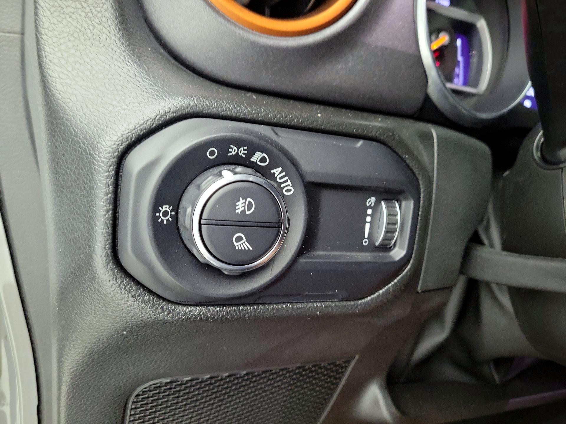 Thumbnail: 2023 Jeep Gladiator - 13