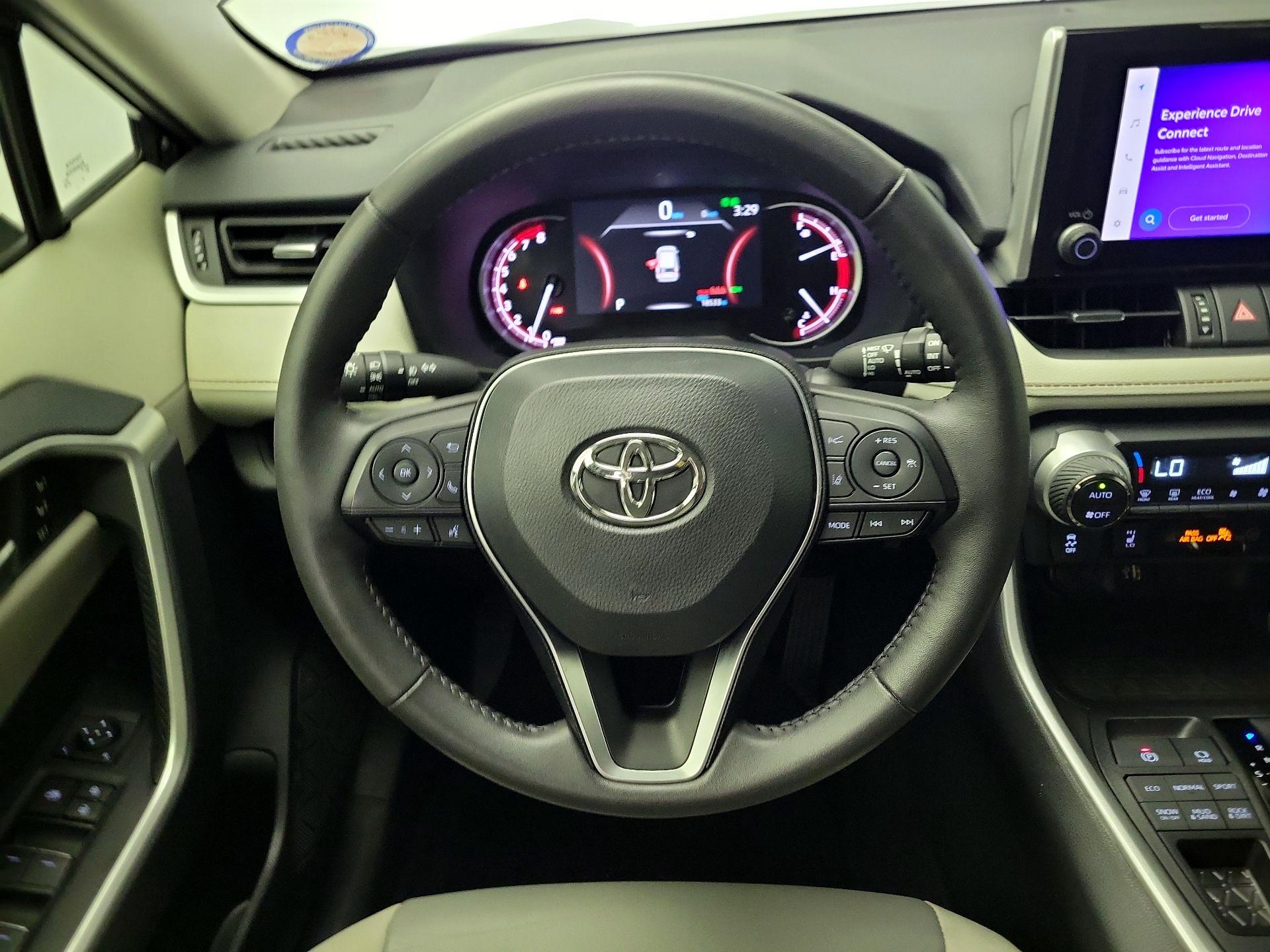 Thumbnail: 2025 Toyota RAV4 - 10