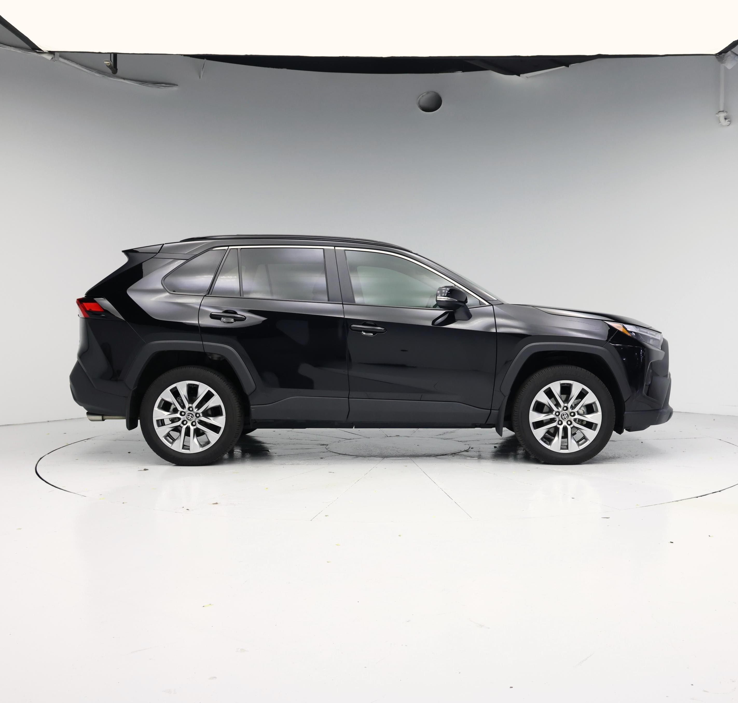 Thumbnail: 2025 Toyota RAV4 - 7