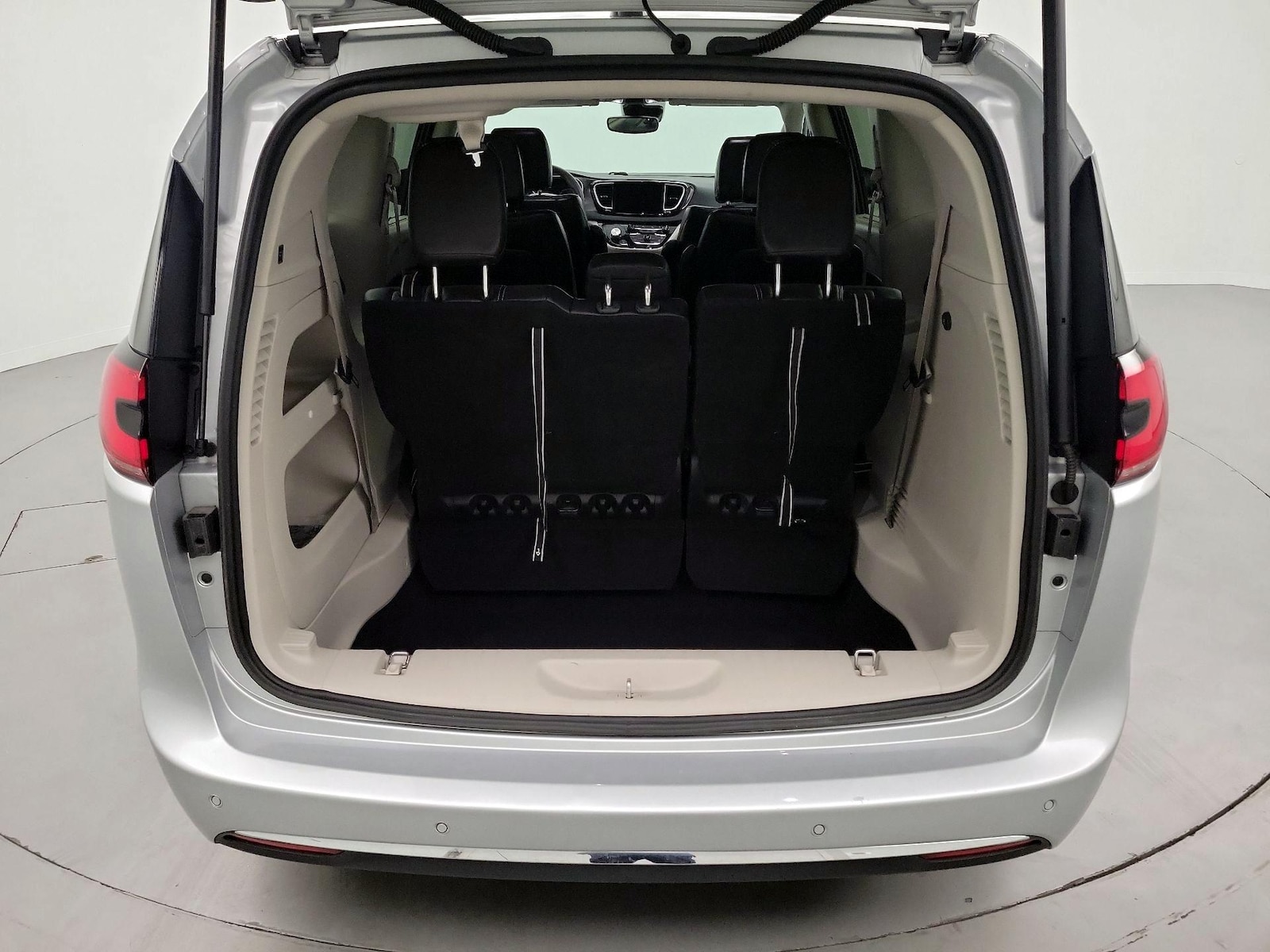 2024 Chrysler Pacifica Touring L - Photo 21