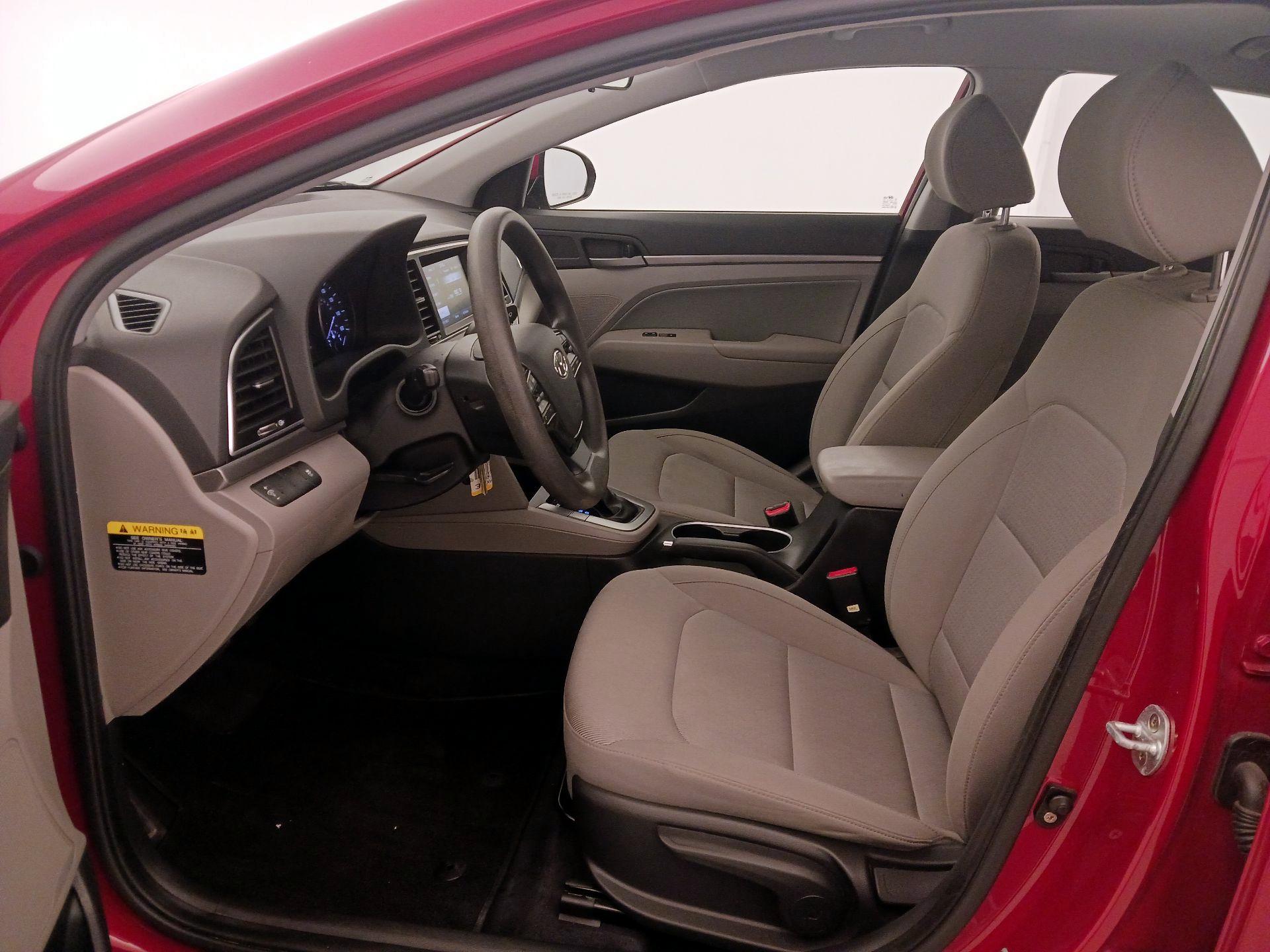 Thumbnail: 2017 Hyundai Elantra - 11