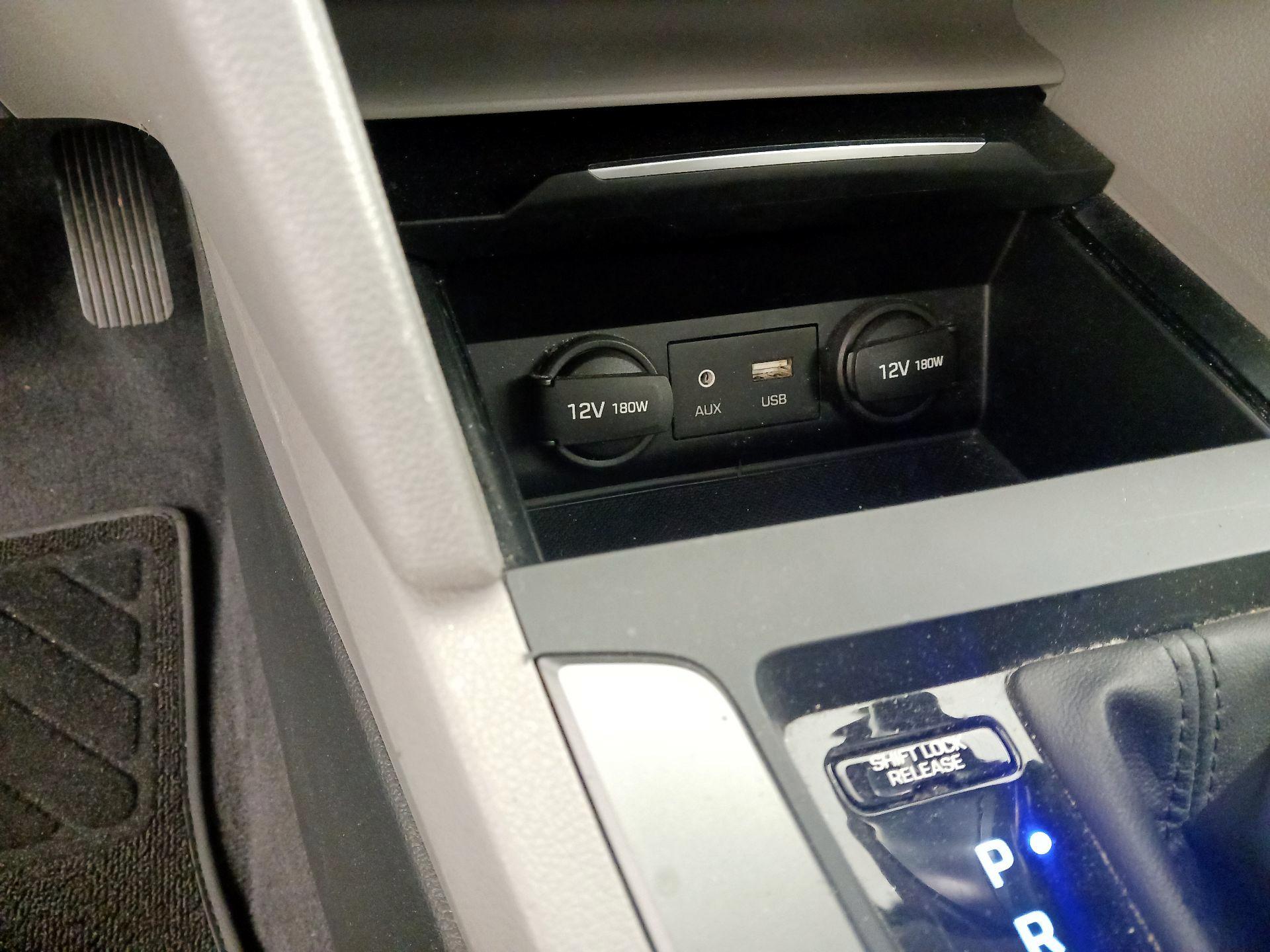 Thumbnail: 2017 Hyundai Elantra - 18