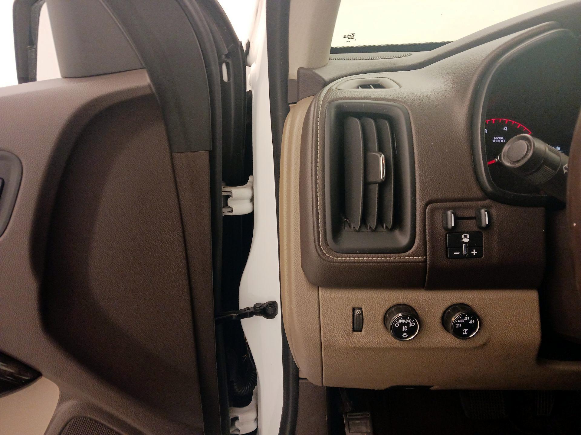 Thumbnail: 2016 GMC Canyon - 13