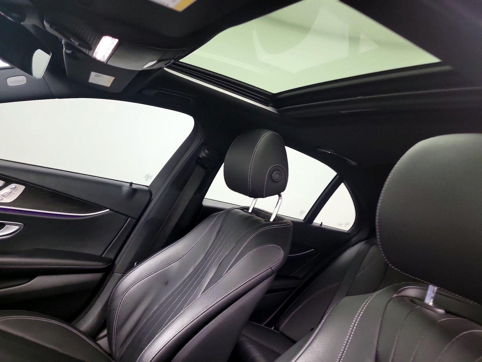 Sunroof(s) & Overhead Airbags
