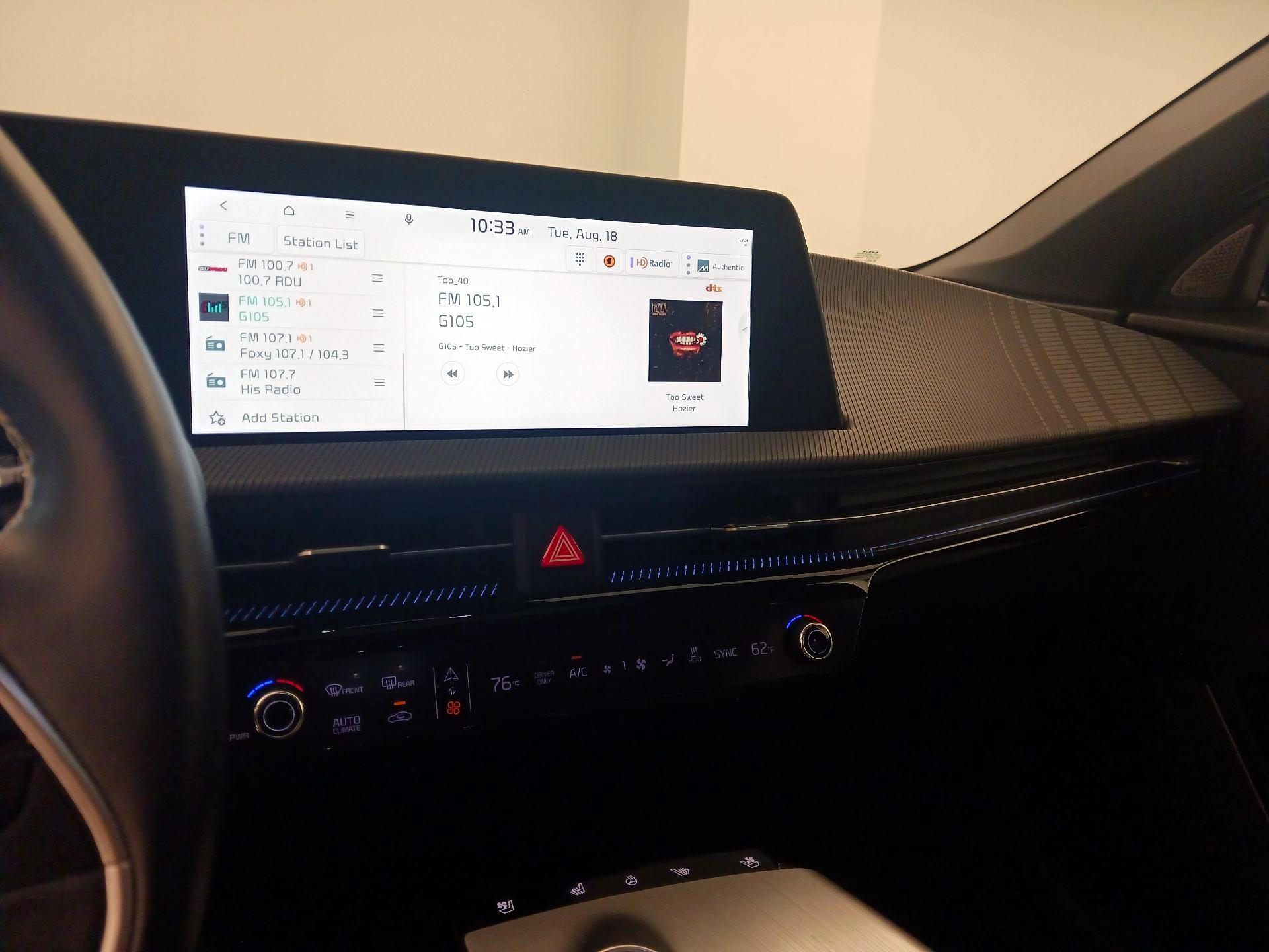 Thumbnail: 2023 Kia EV6 - 16