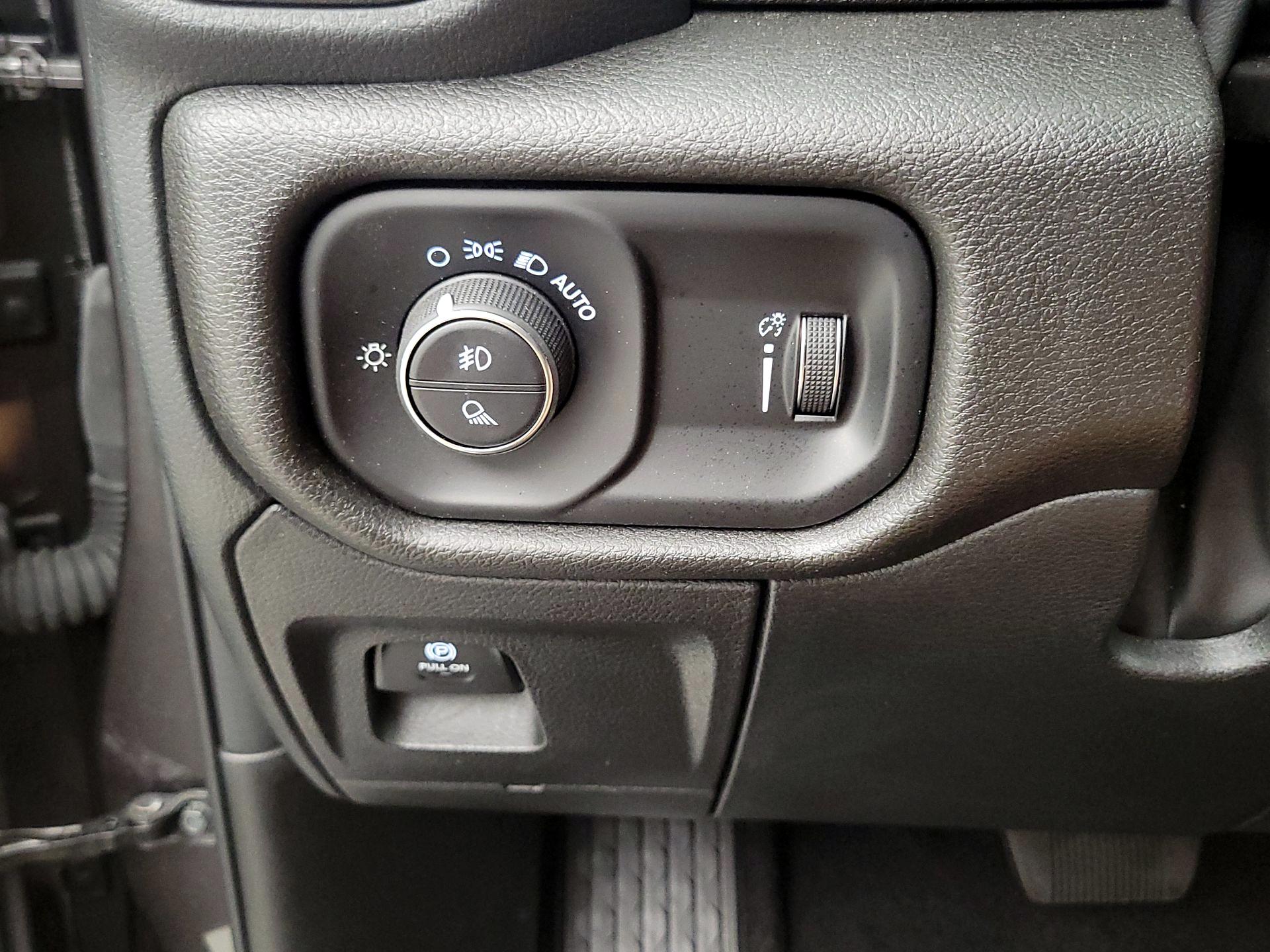 Thumbnail: 2025 RAM 1500 - 13