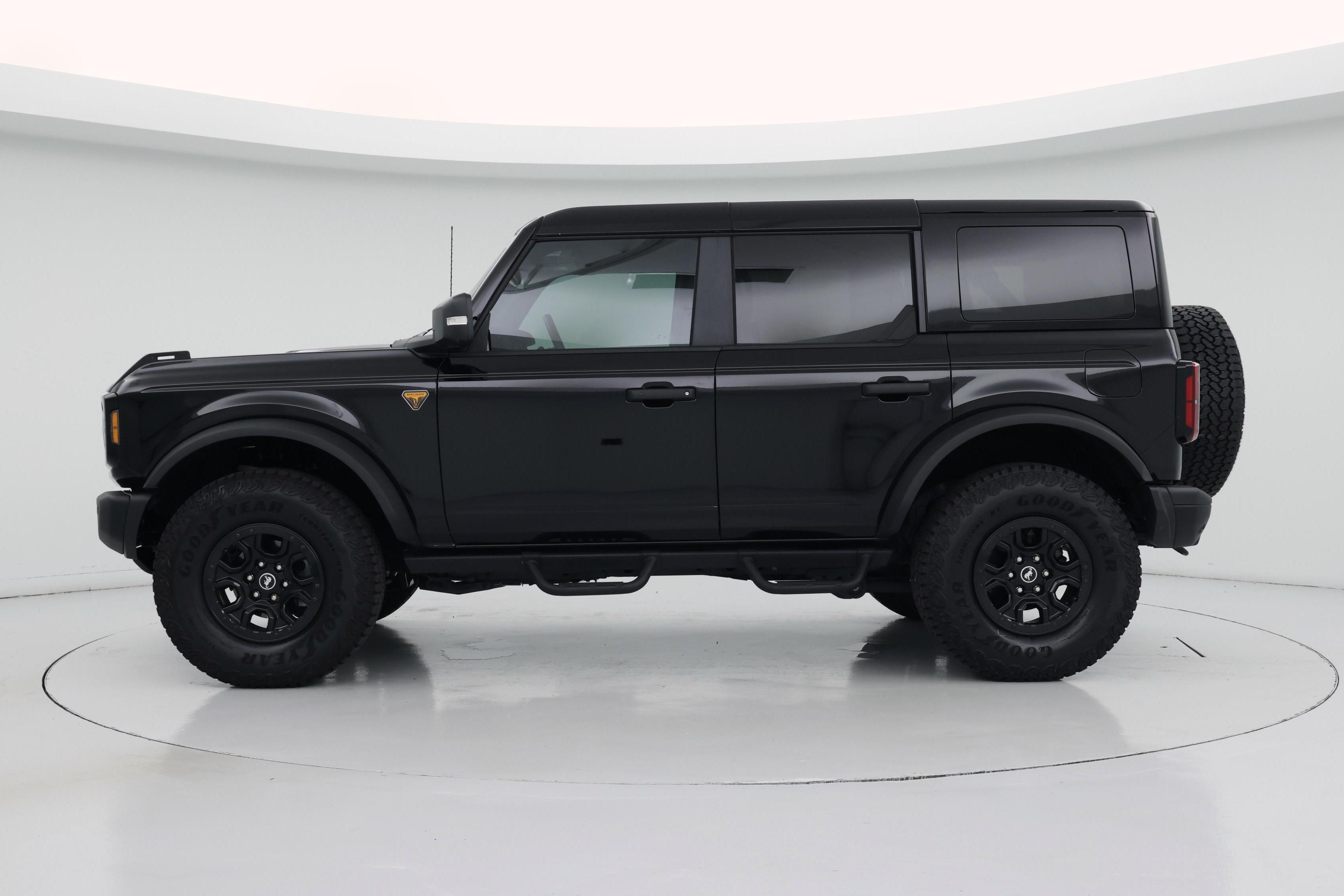 Thumbnail: 2025 Ford Bronco - 3