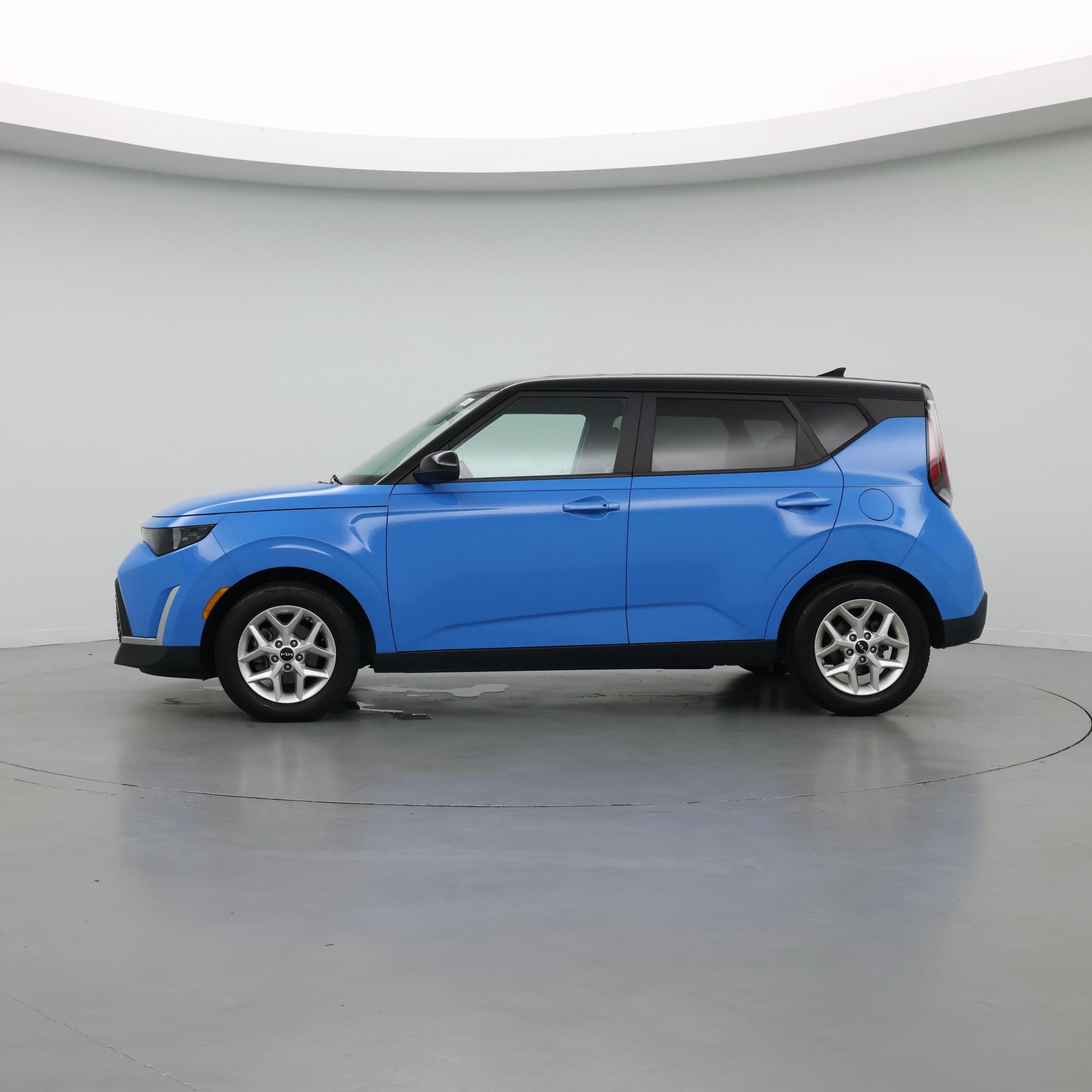 Thumbnail: 2023 Kia Soul - 3