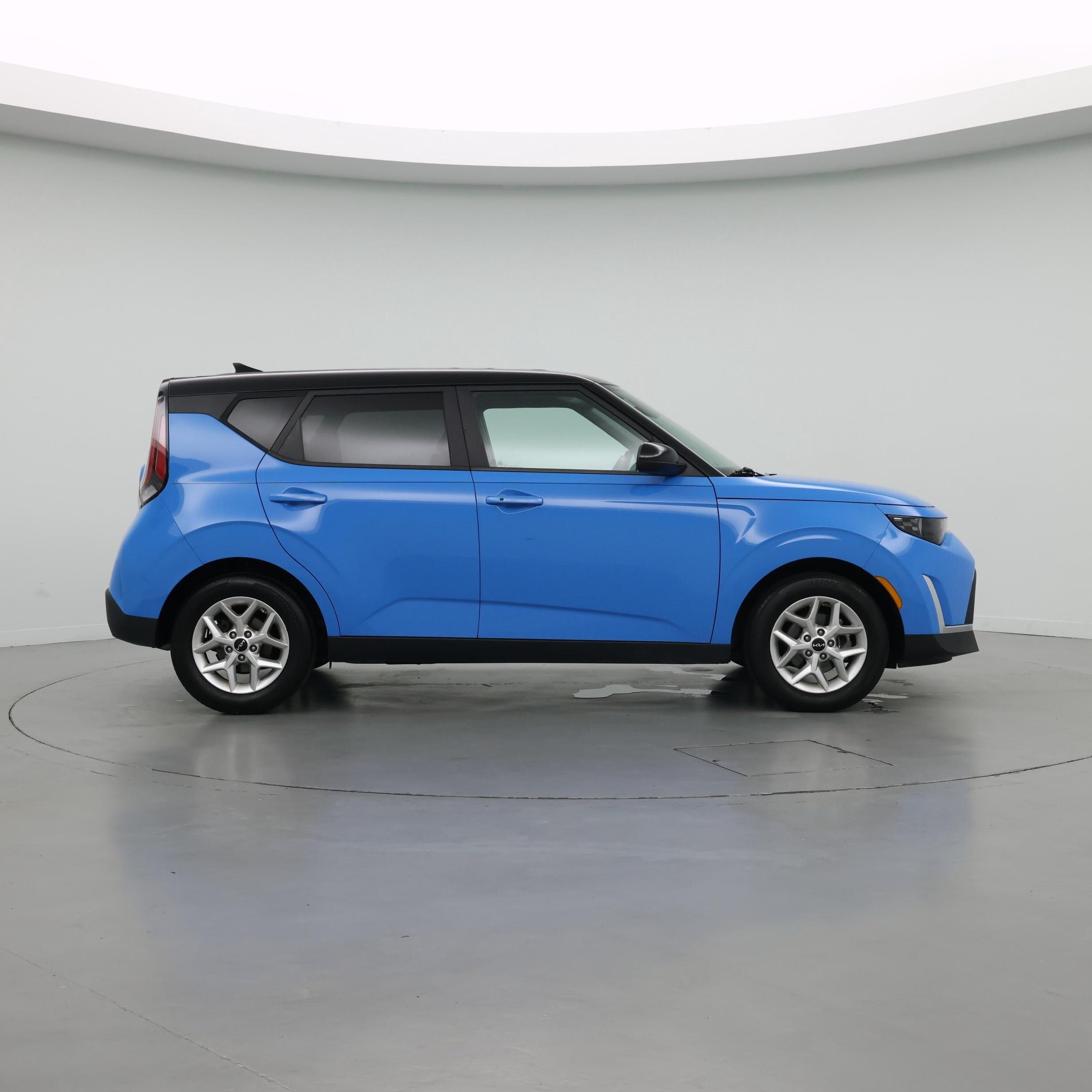 Thumbnail: 2023 Kia Soul - 7