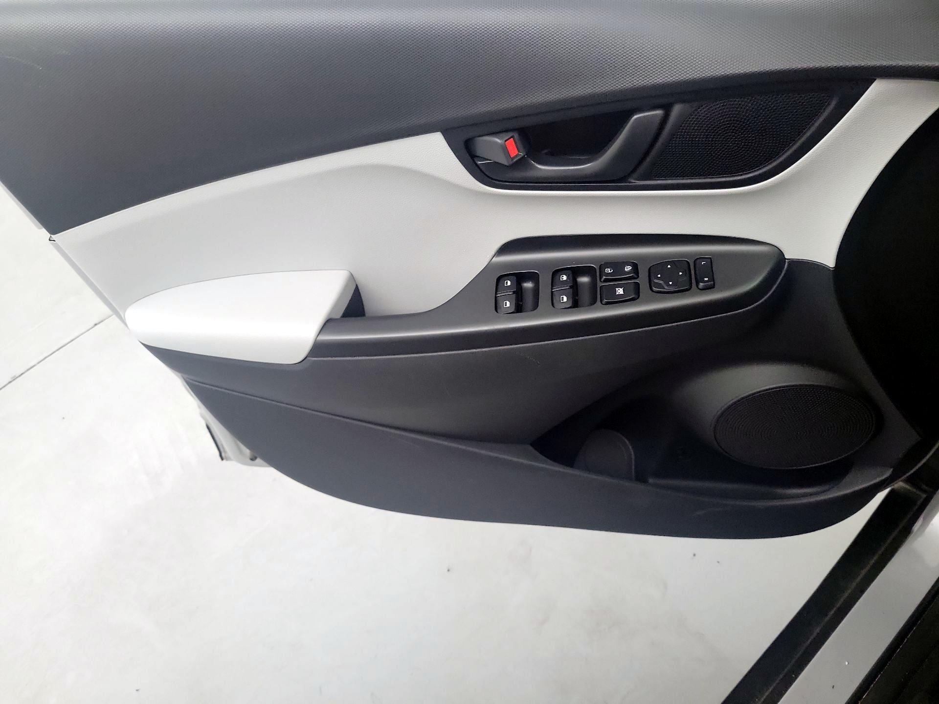 Thumbnail: 2022 Hyundai Kona - 12