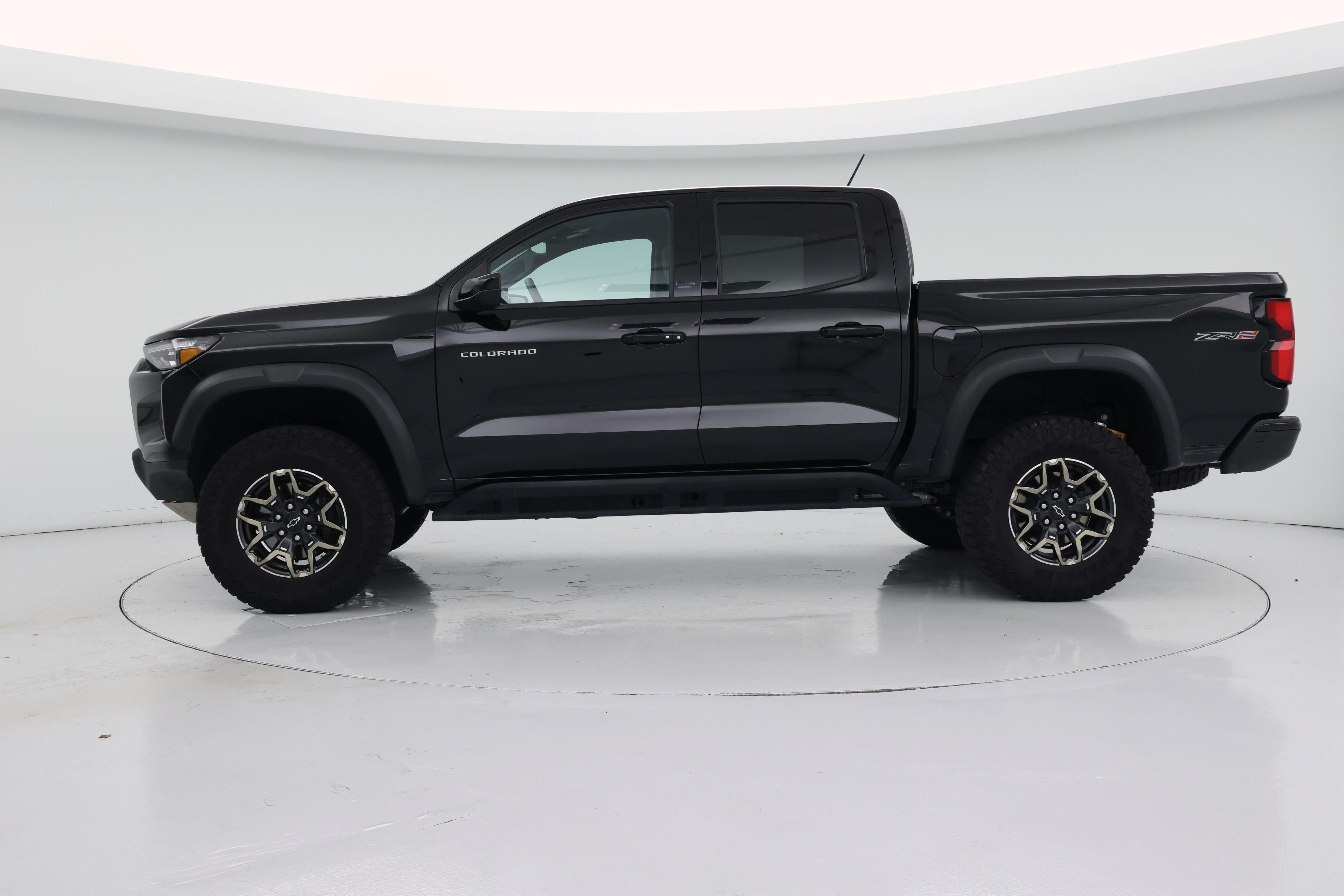 Thumbnail: 2024 Chevrolet Colorado - 3