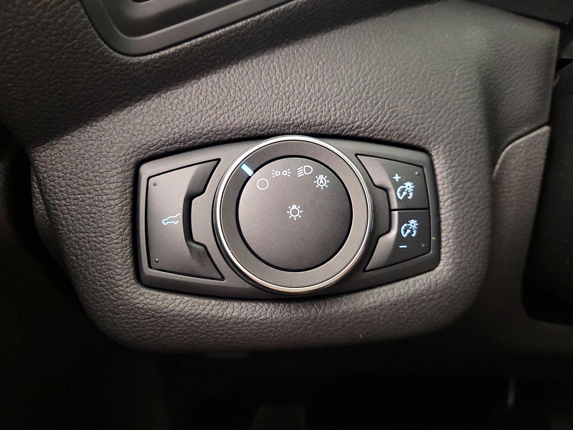 Thumbnail: 2019 Ford Escape - 13