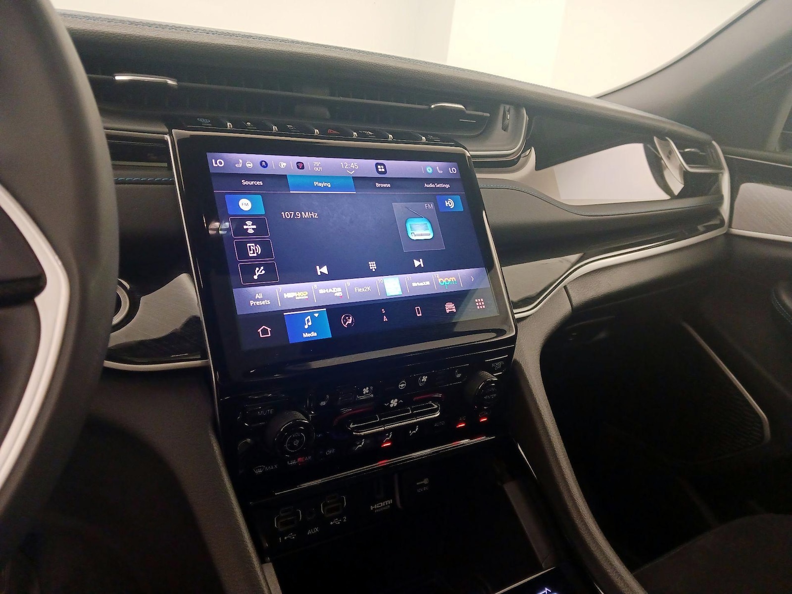2023 Jeep Grand Cherokee Trailhawk 4xe - Photo 17