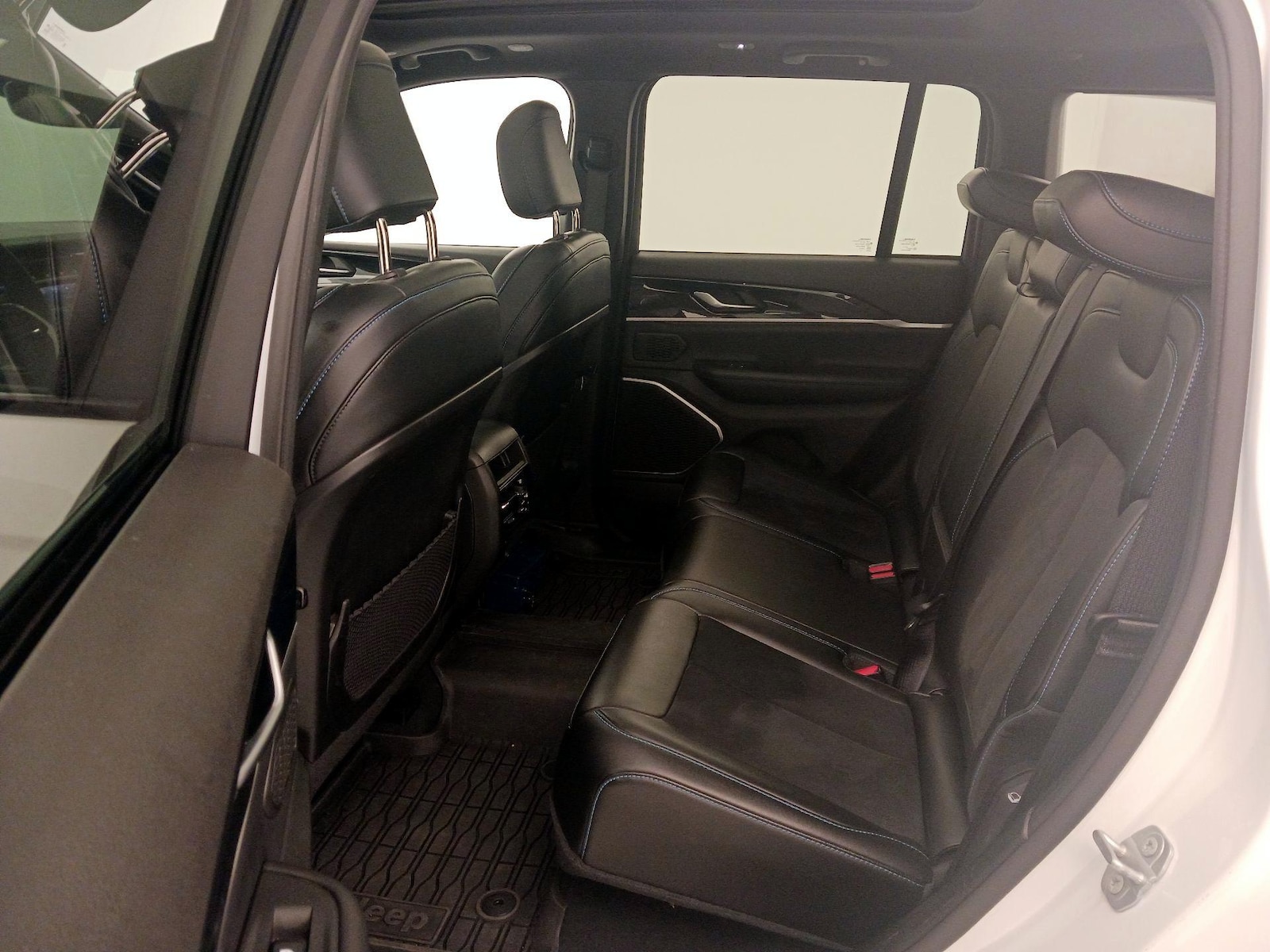 2023 Jeep Grand Cherokee Trailhawk 4xe - Photo 22
