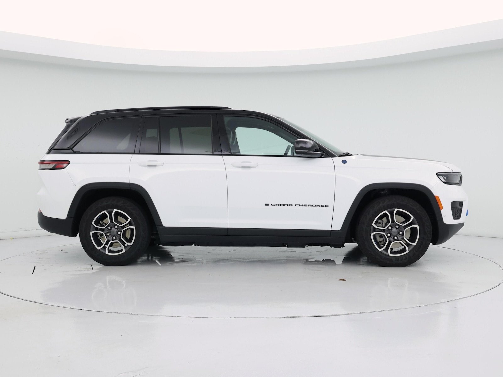 2023 Jeep Grand Cherokee Trailhawk 4xe - Photo 8