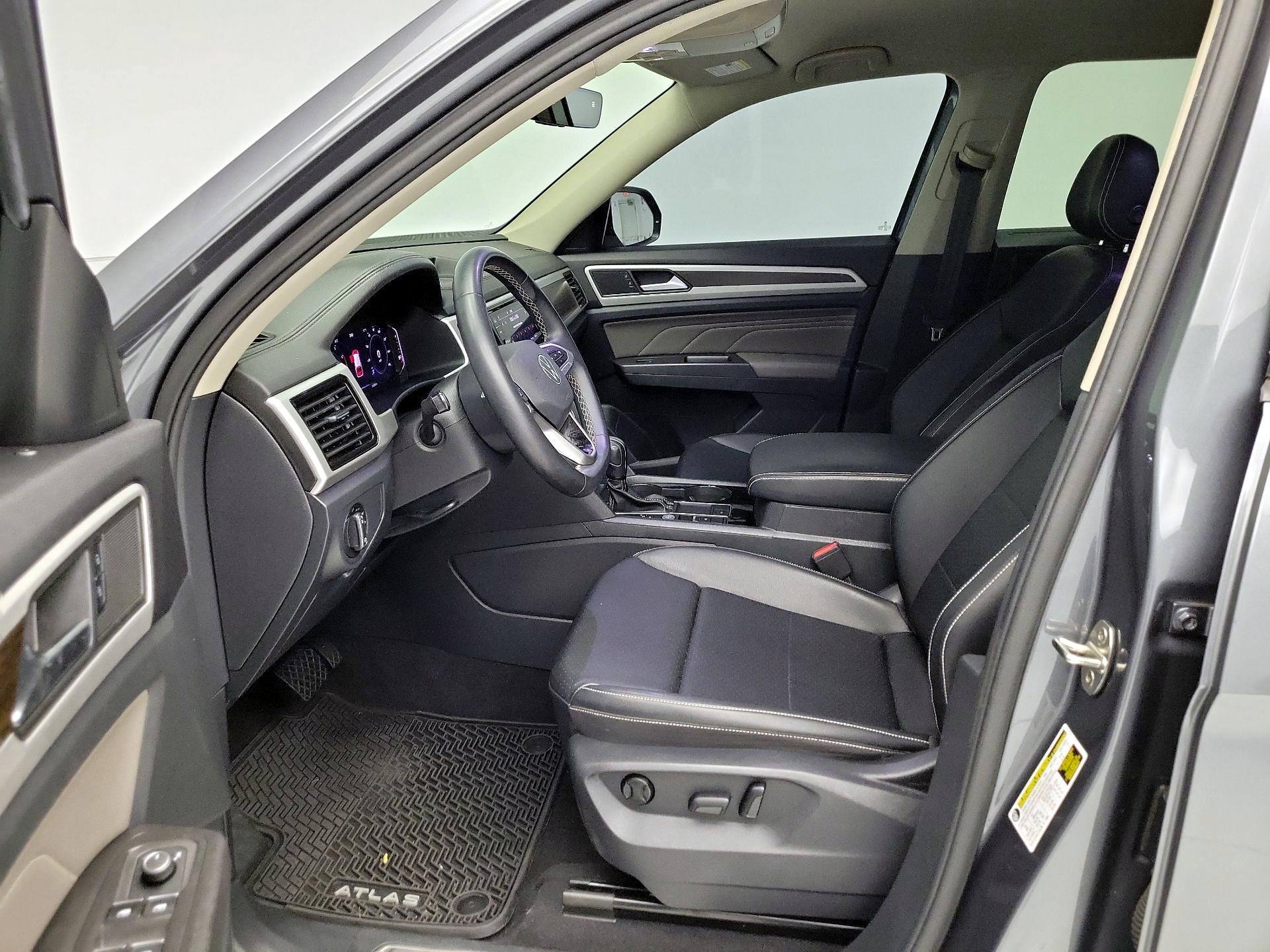 Thumbnail: 2023 Volkswagen Atlas - 11