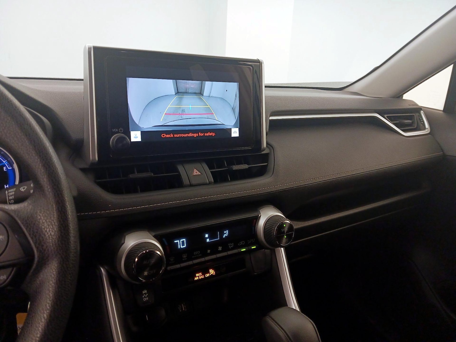 2025 Toyota RAV4 LE - Photo 15