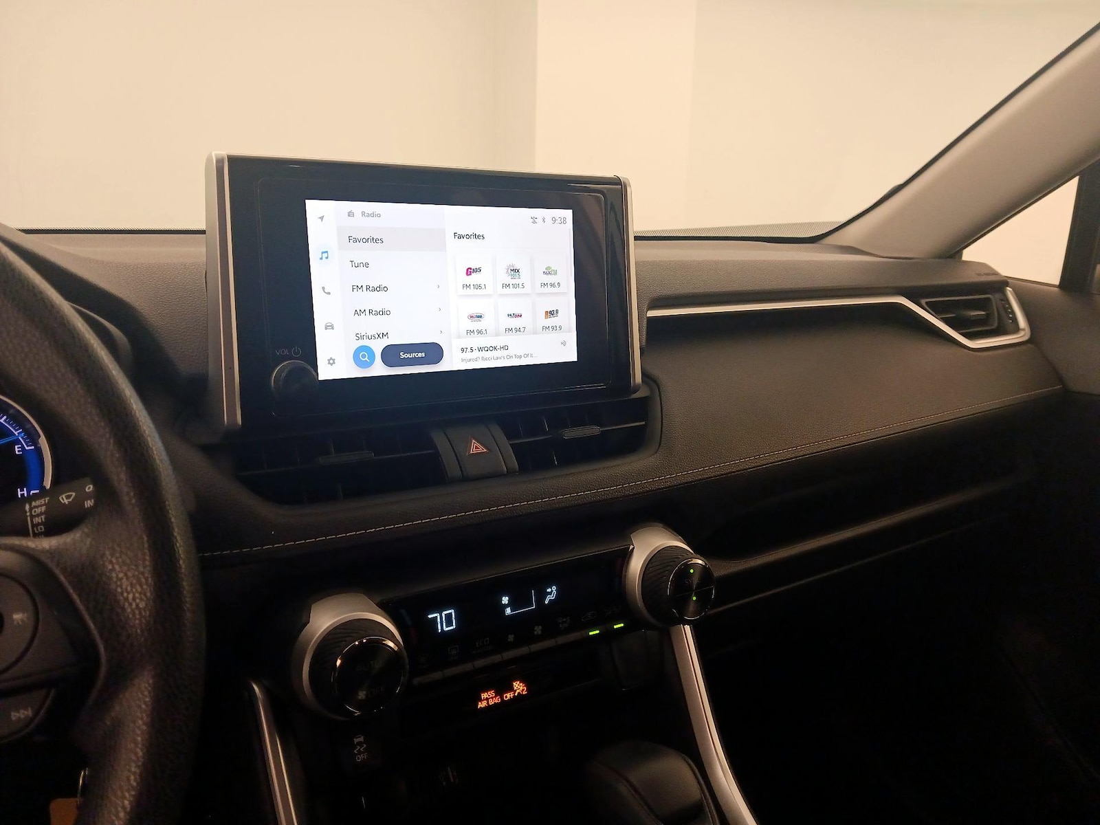 2025 Toyota RAV4 LE - Photo 16