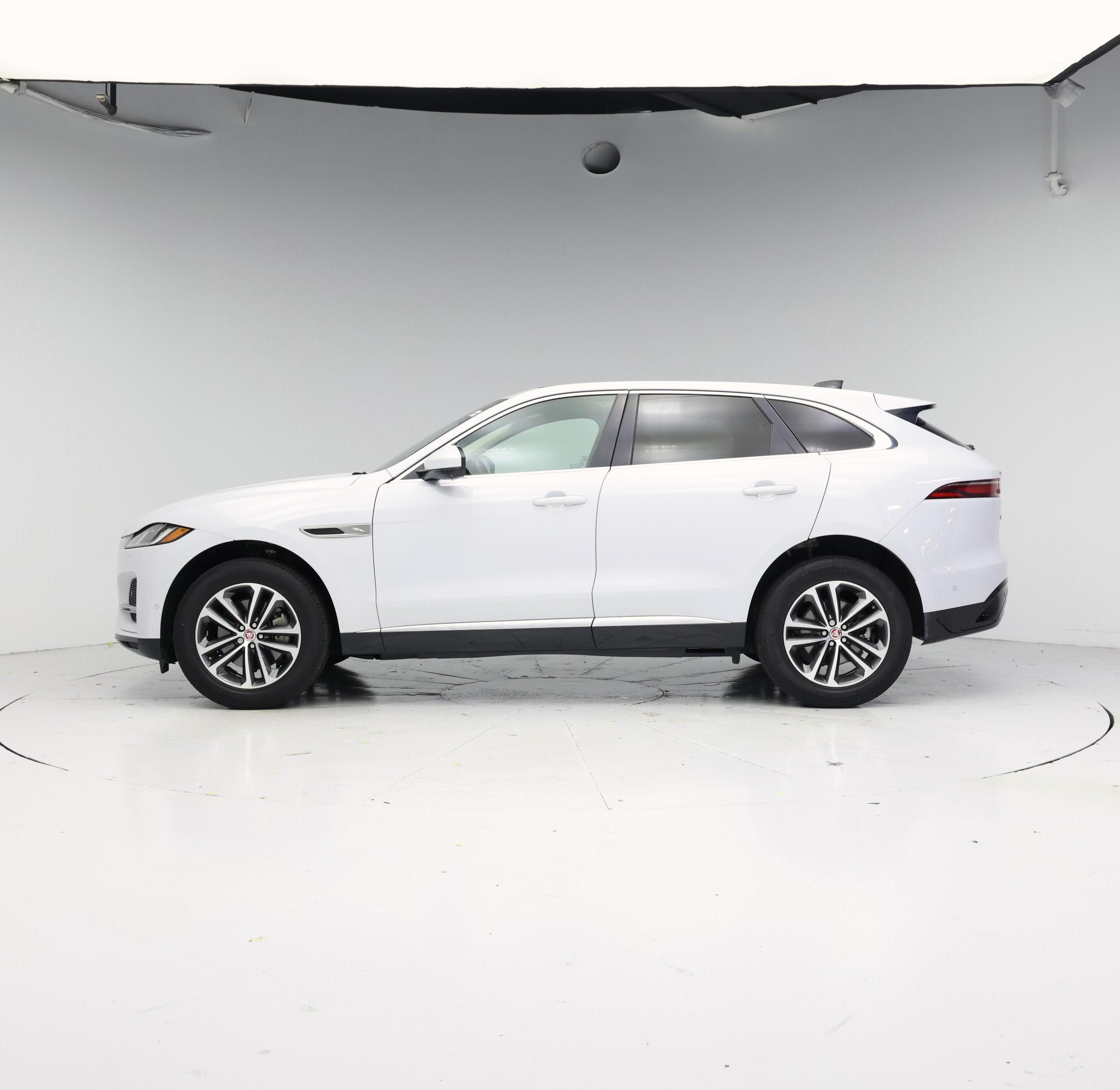 Thumbnail: 2021 Jaguar F-Pace - 3