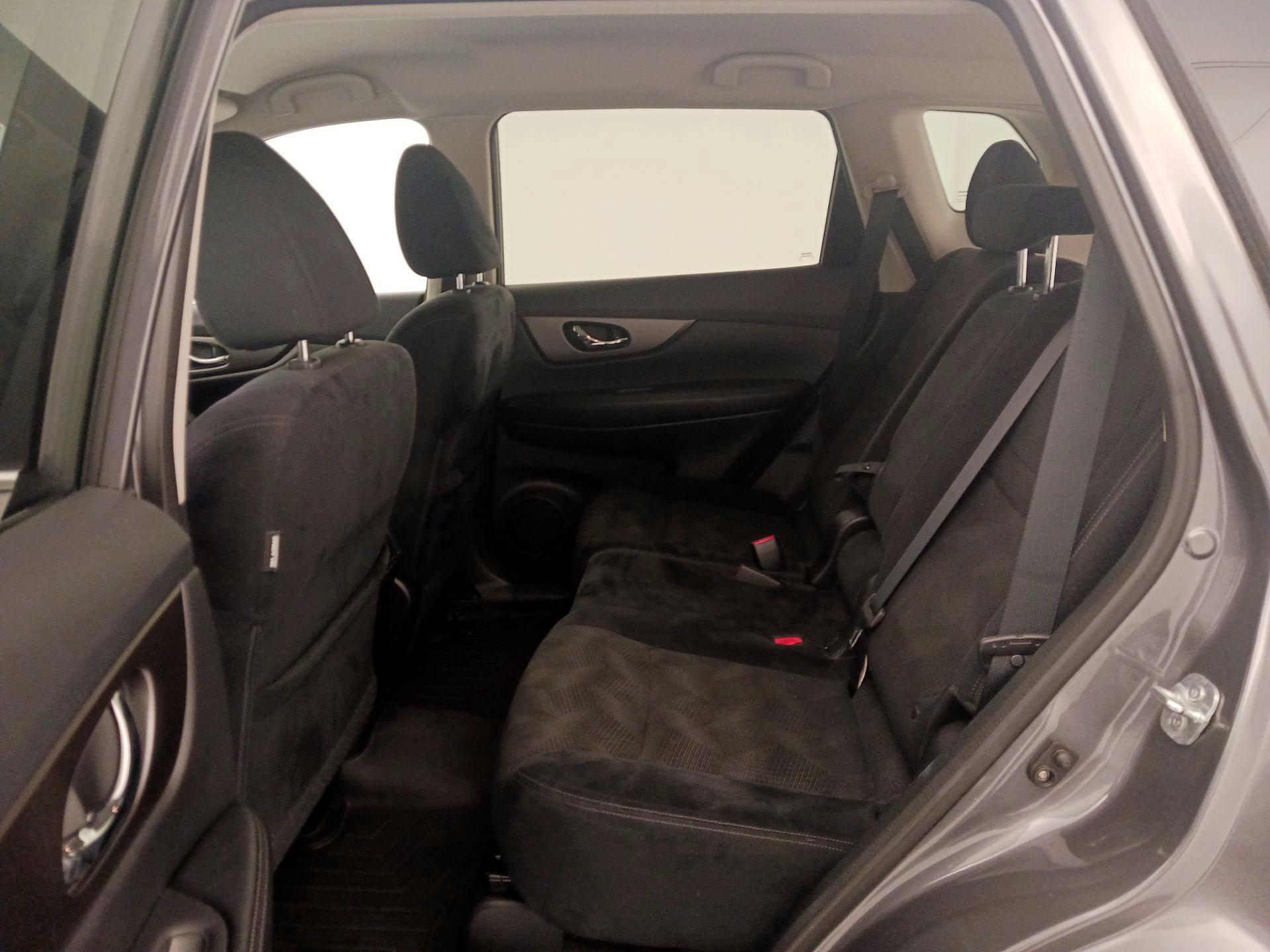 Thumbnail: 2014 Nissan Rogue - 20