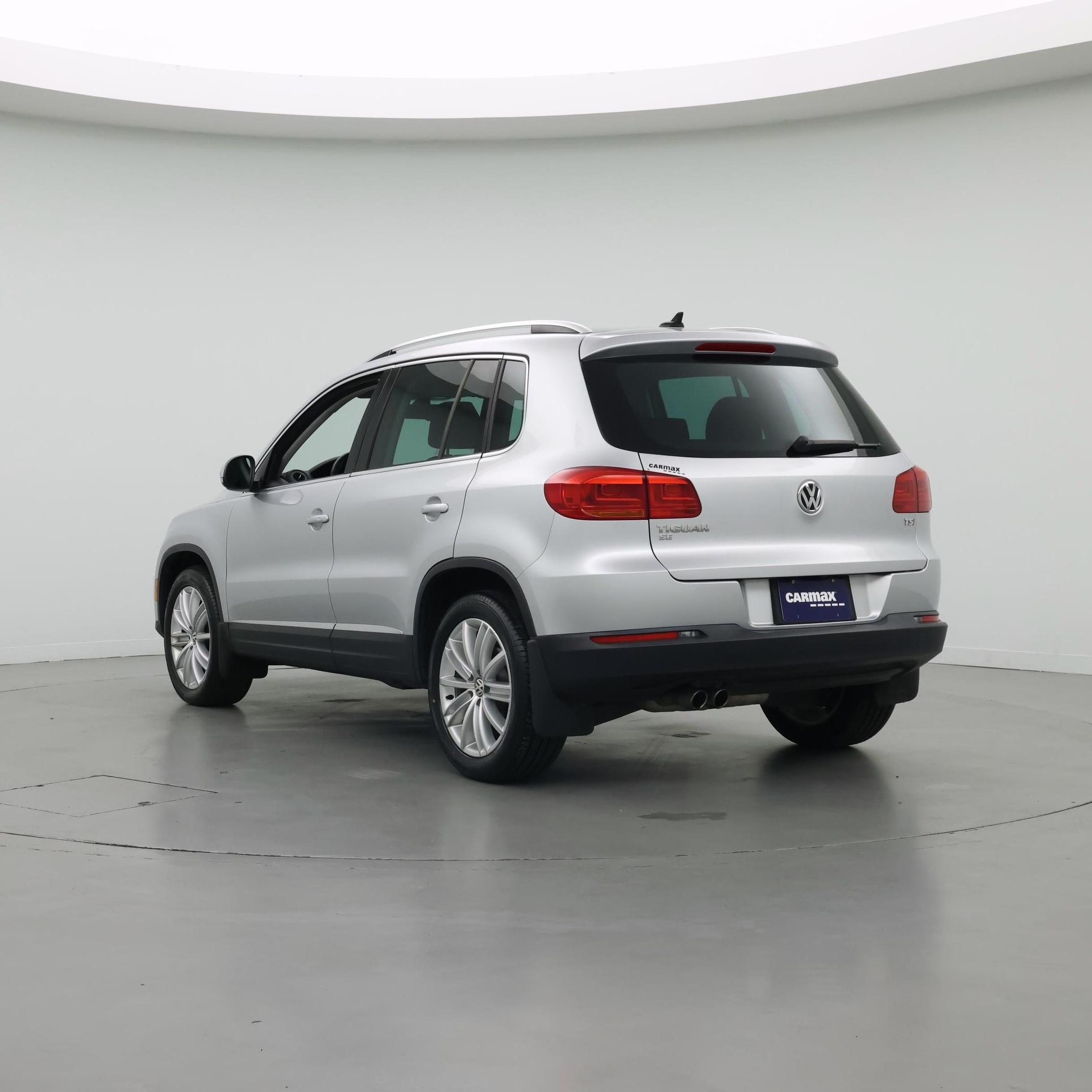 Thumbnail: 2016 Volkswagen Tiguan - 2
