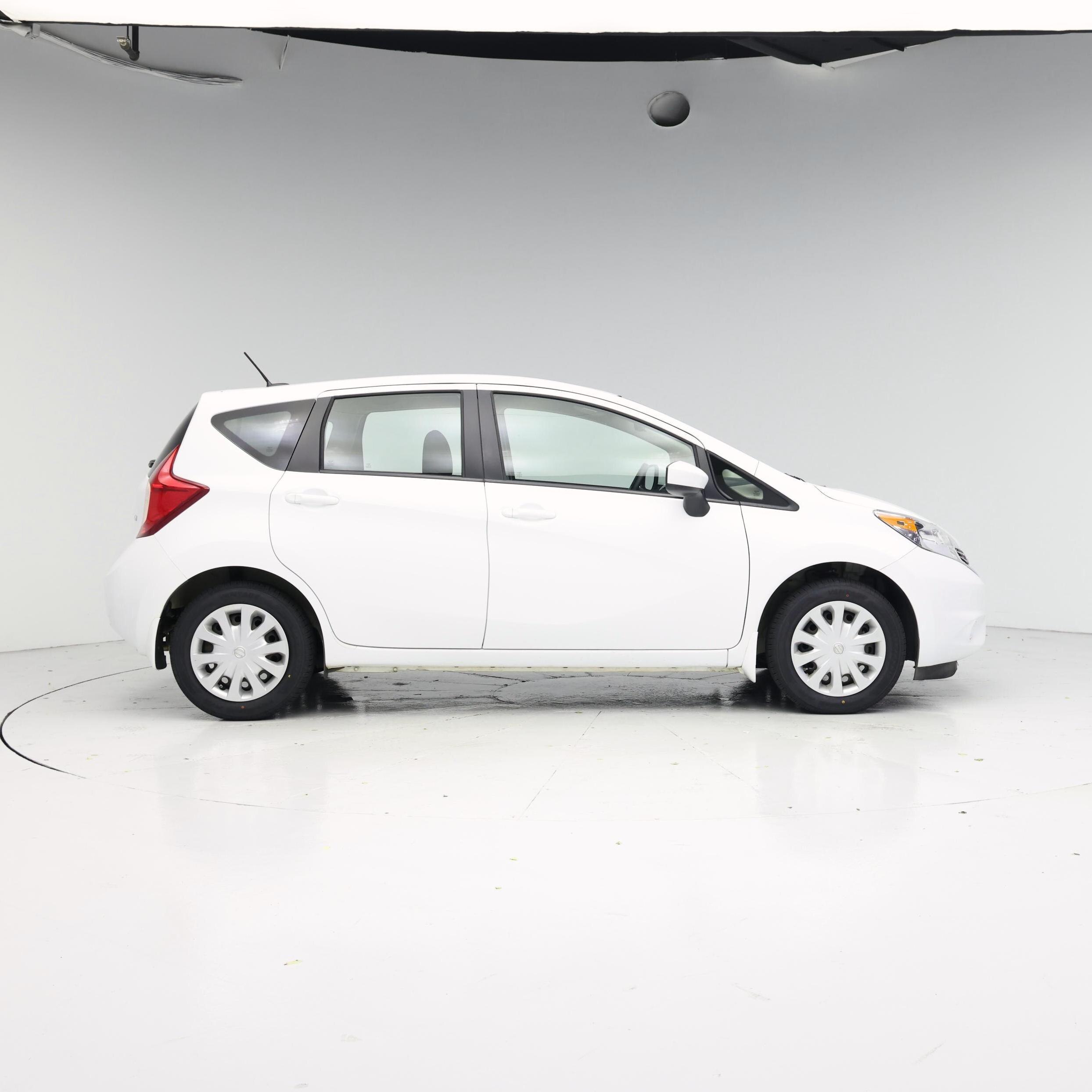 Thumbnail: 2016 Nissan Versa Note - 7