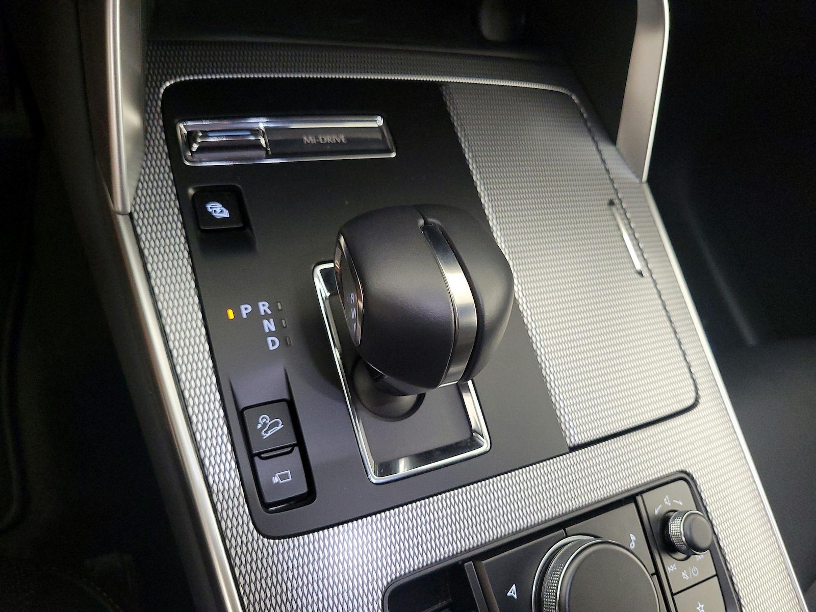 2025 Mazda CX-90 Premium Plus Package - Photo 18