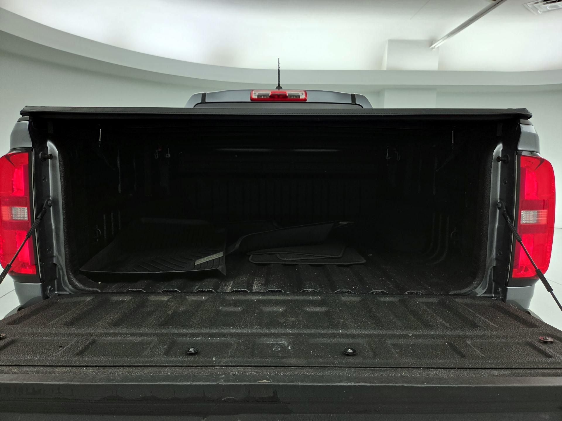 Thumbnail: 2021 Chevrolet Colorado - 20