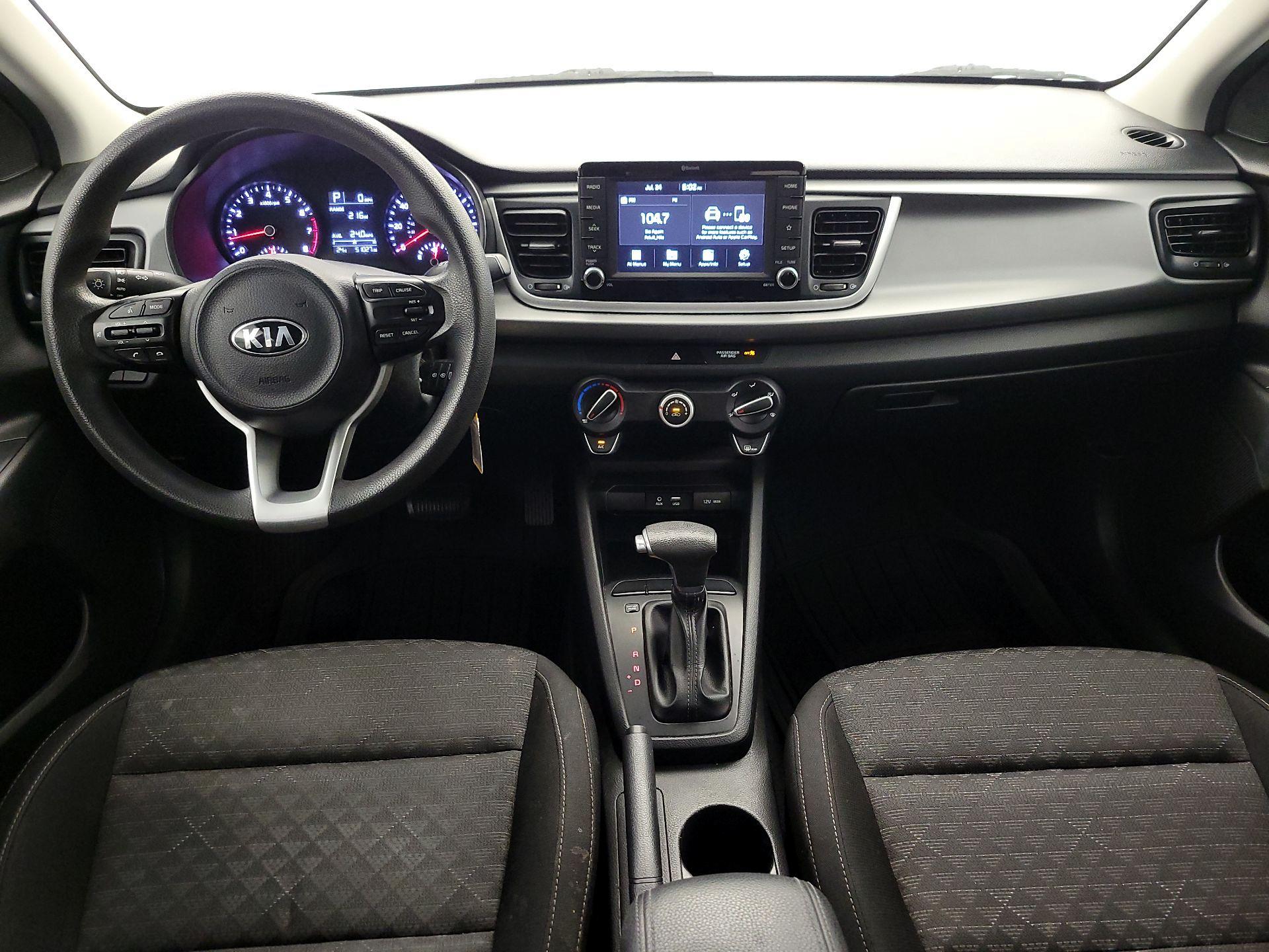 Thumbnail: 2020 Kia Rio - 9