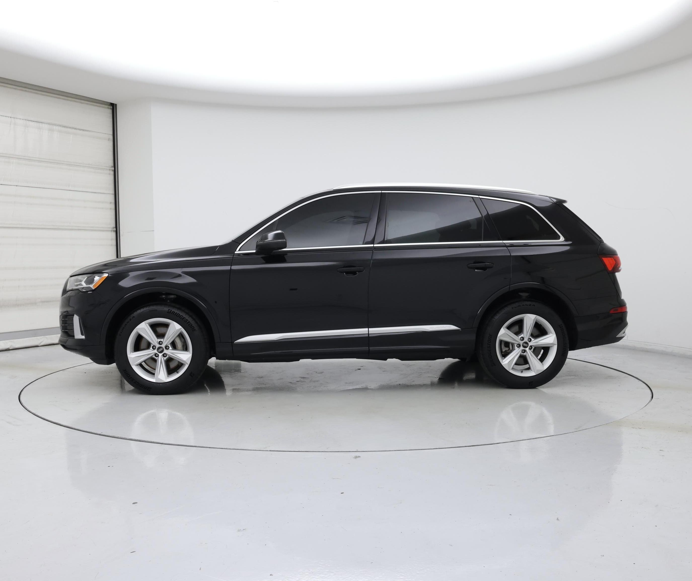 Thumbnail: 2023 Audi Q7 - 3