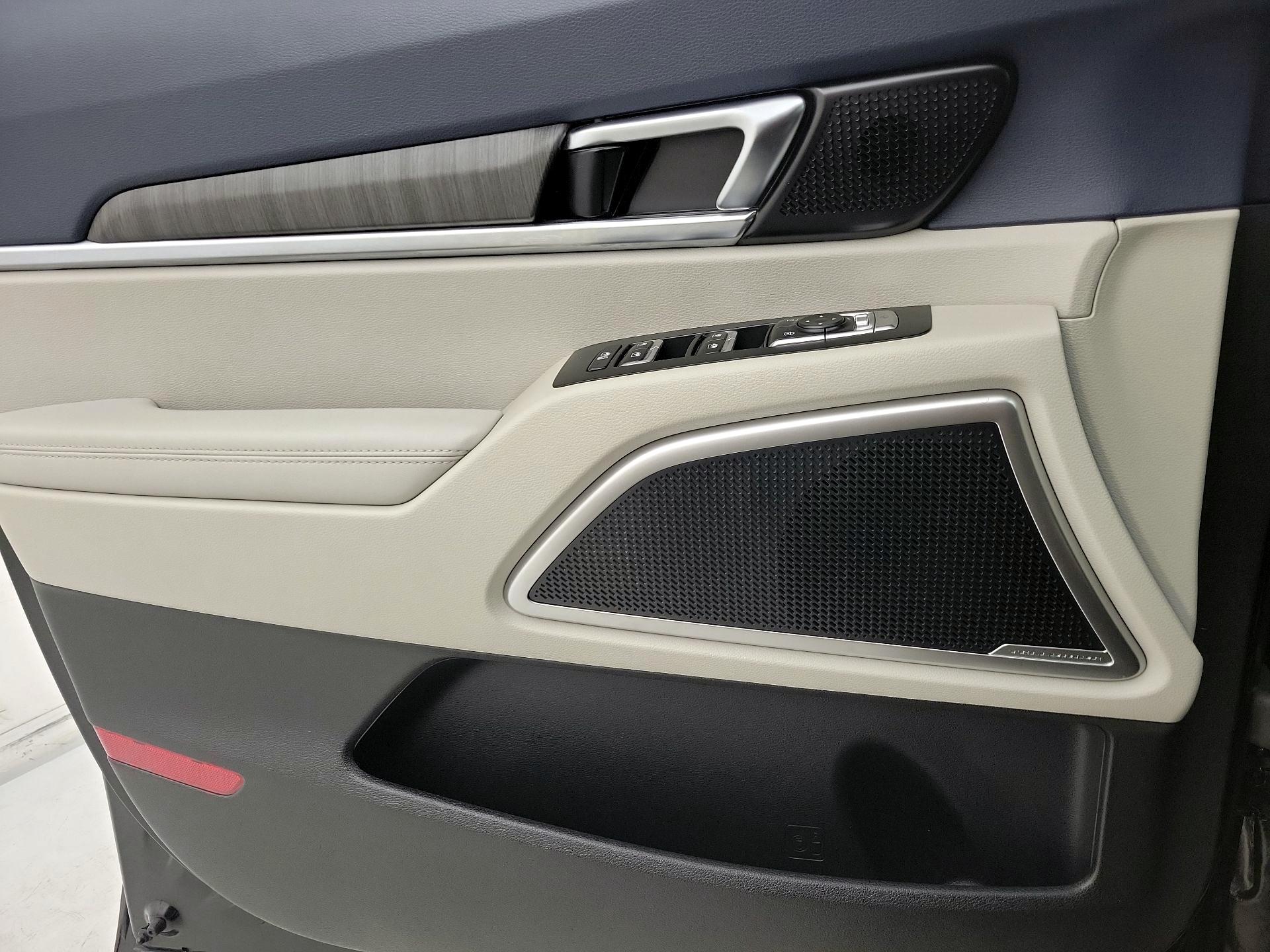 Thumbnail: 2023 Kia Telluride - 12