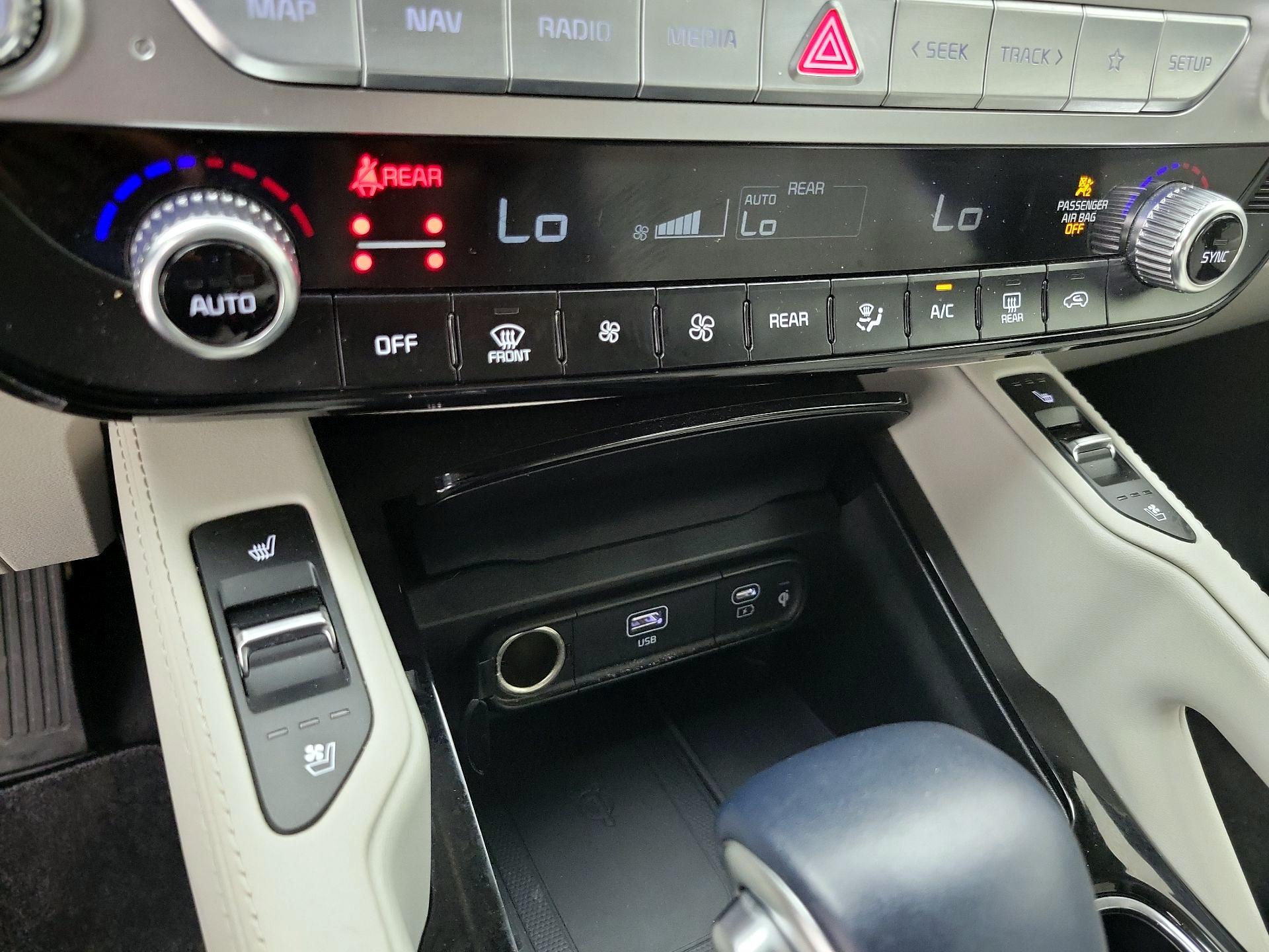 Thumbnail: 2023 Kia Telluride - 16