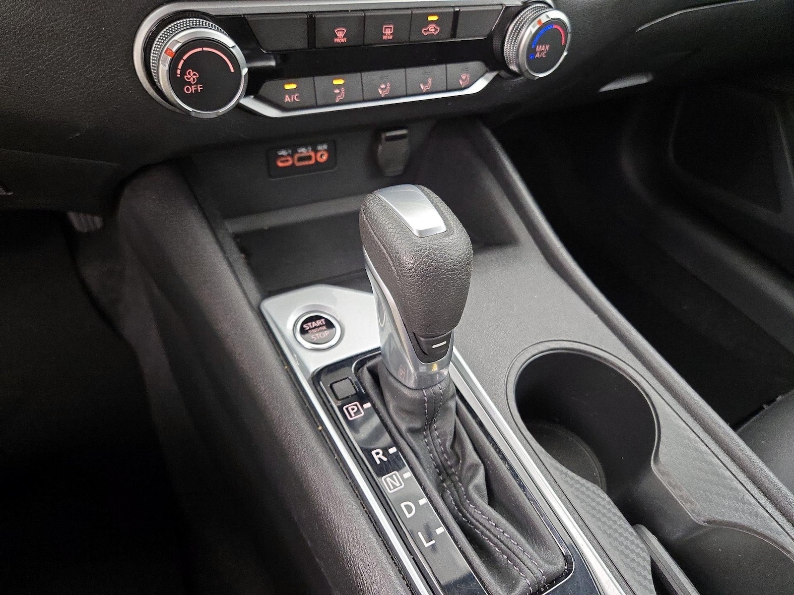 2025 Nissan Altima SV - Photo 18