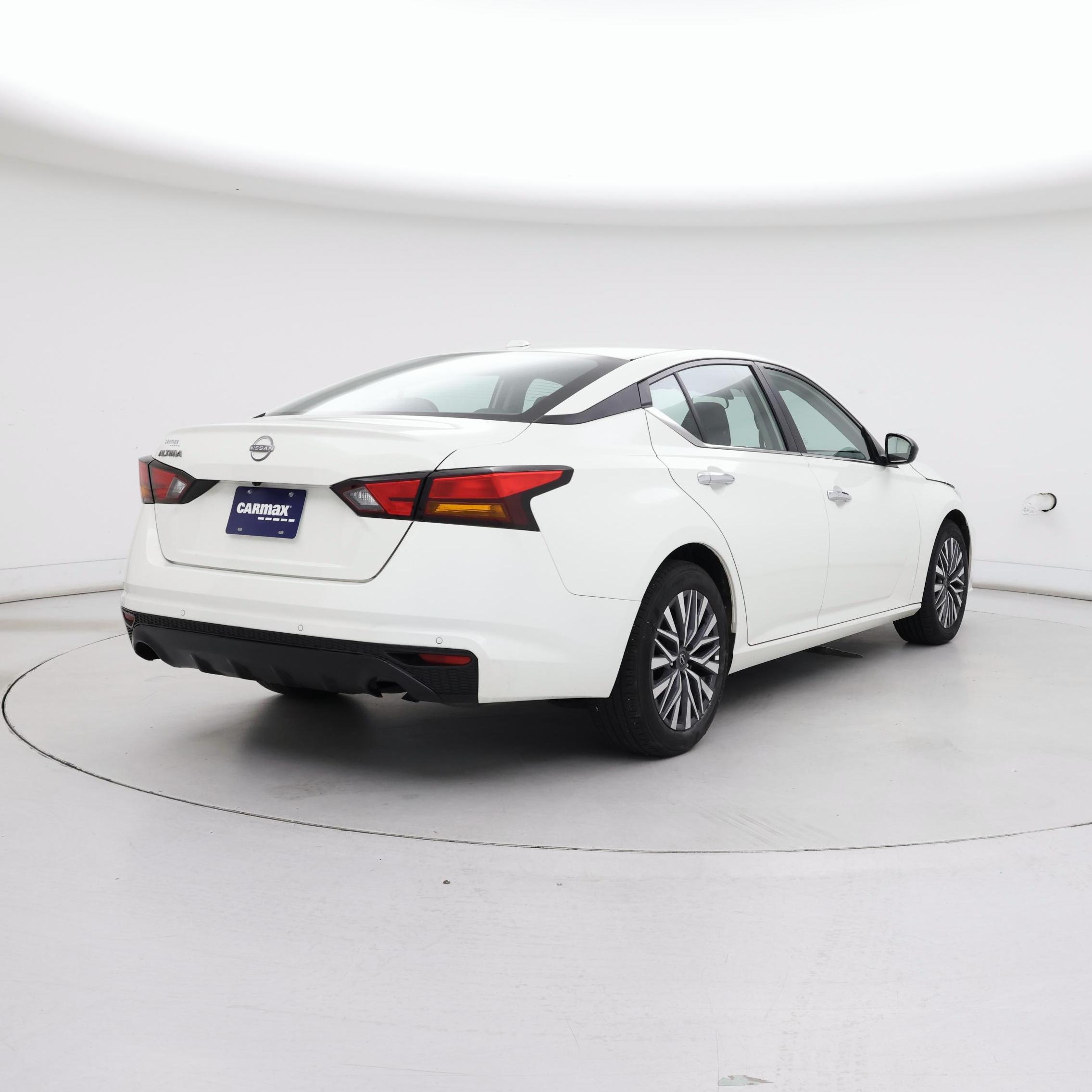 Thumbnail: 2025 Nissan Altima - 8