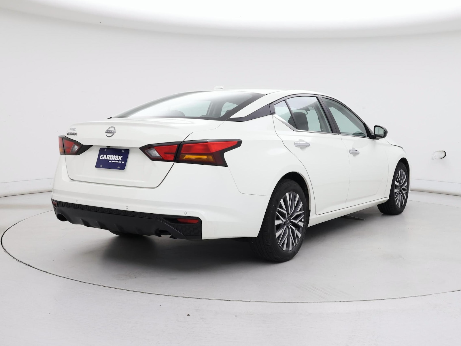 2025 Nissan Altima SV - Photo 9