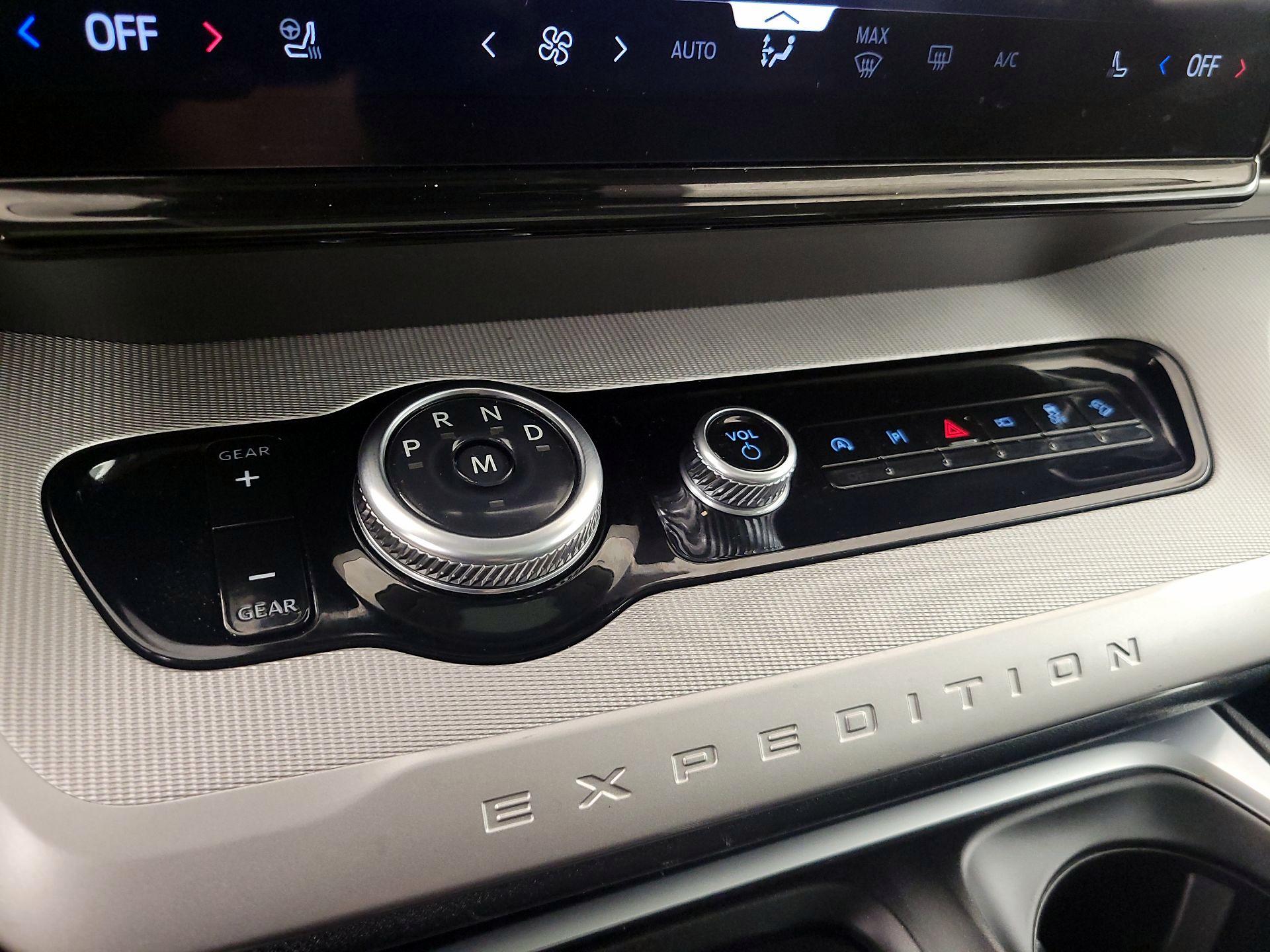 Thumbnail: 2025 Ford Expedition - 18