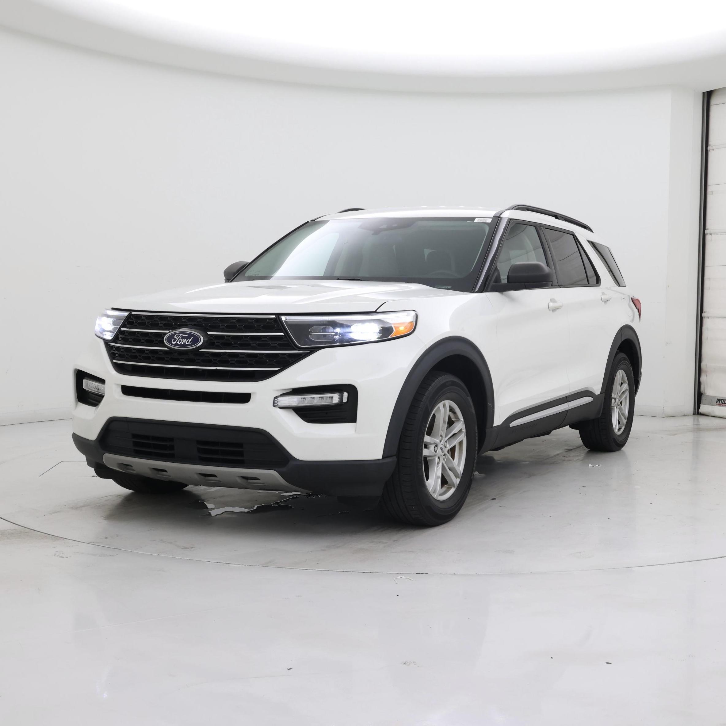 Thumbnail: 2022 Ford Explorer - 4