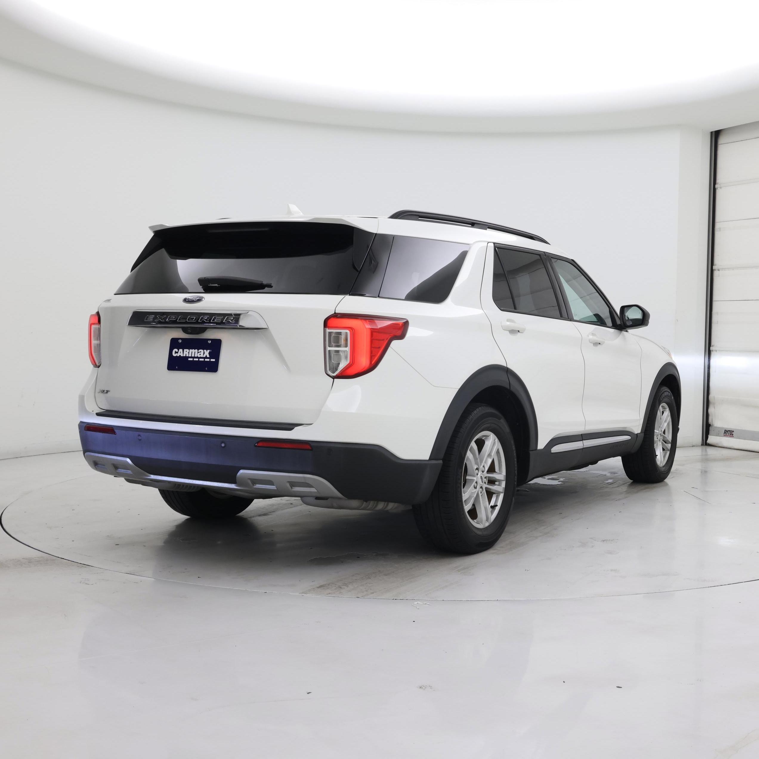 Thumbnail: 2022 Ford Explorer - 8