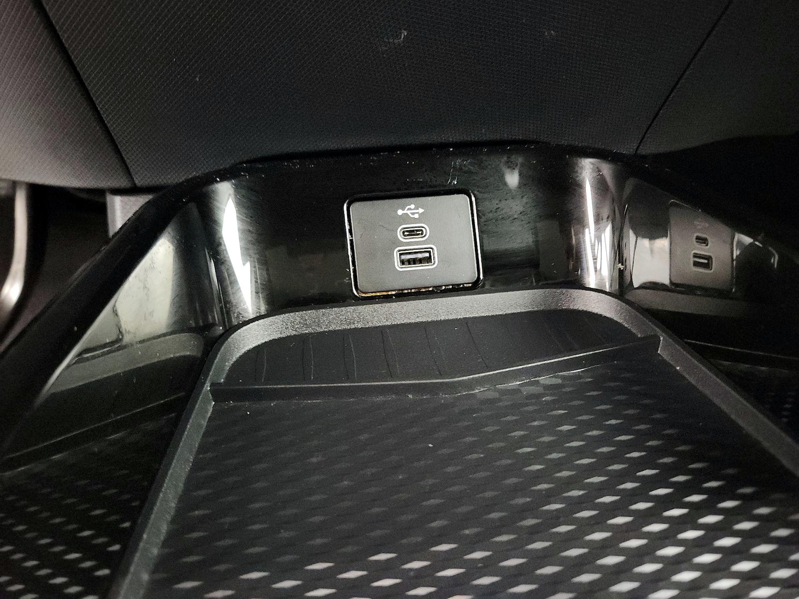 2025 Ford Mustang Mach-E Select AWD - Photo 19