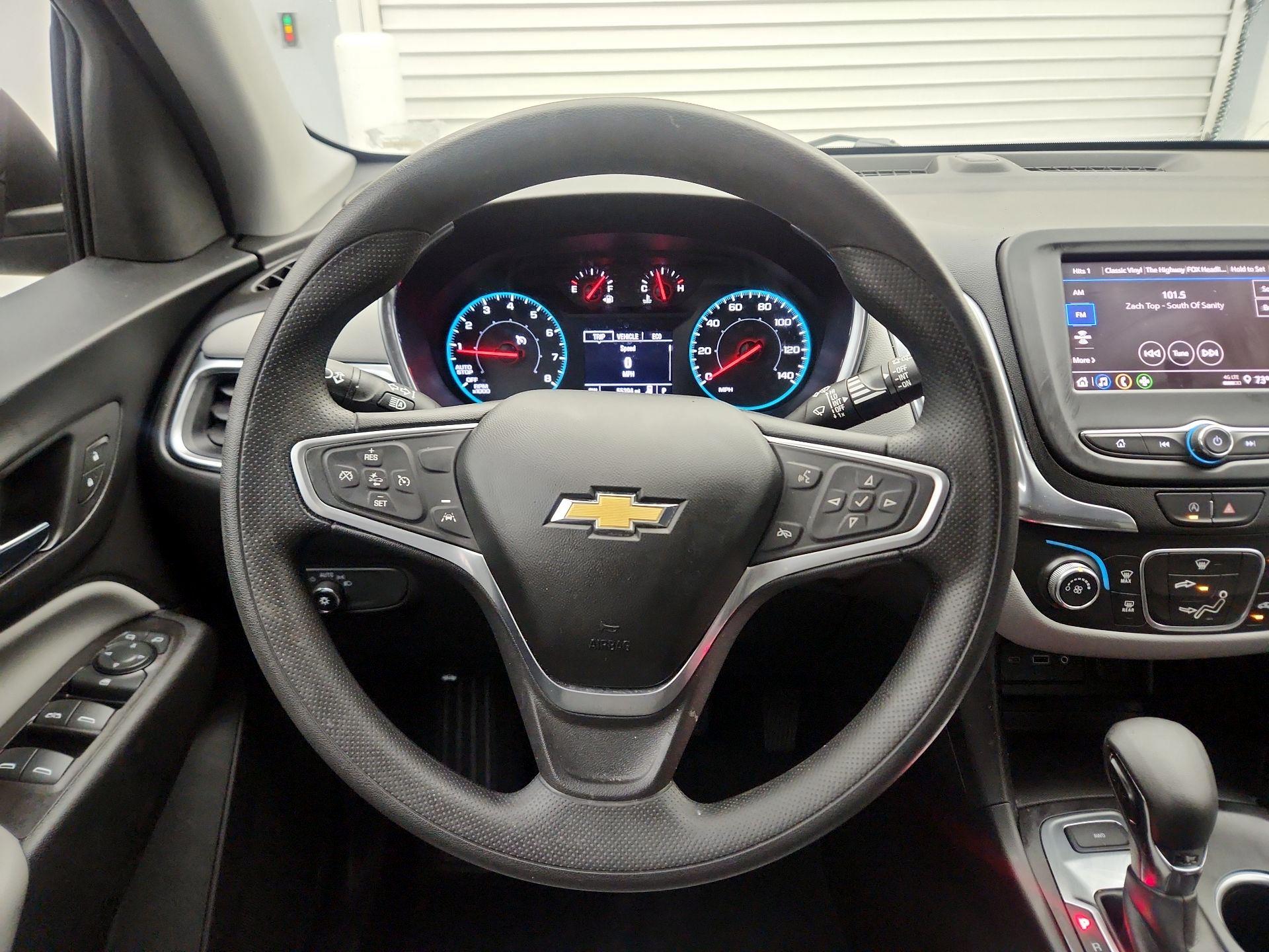 Thumbnail: 2022 Chevrolet Equinox - 10