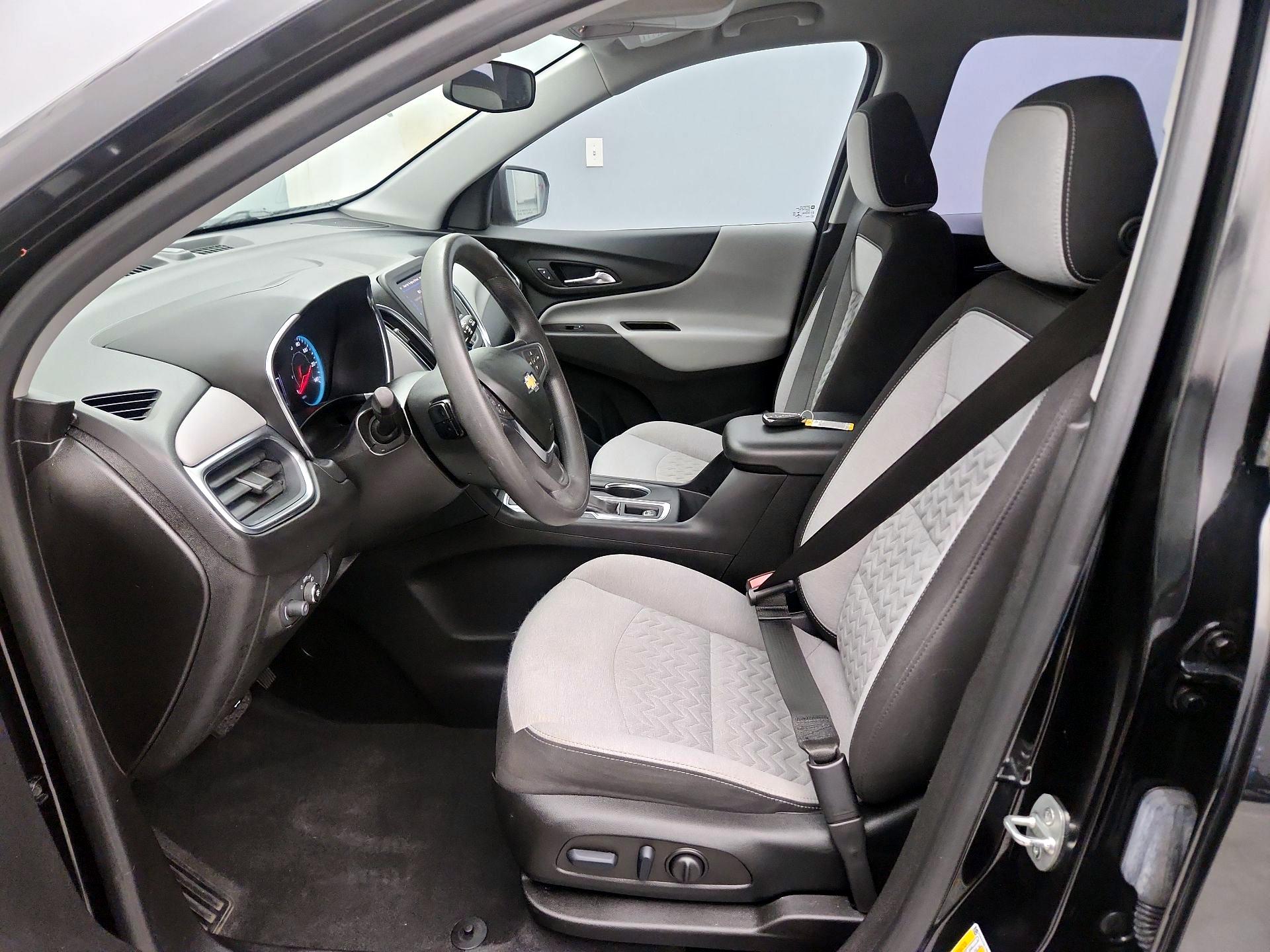 Thumbnail: 2022 Chevrolet Equinox - 11