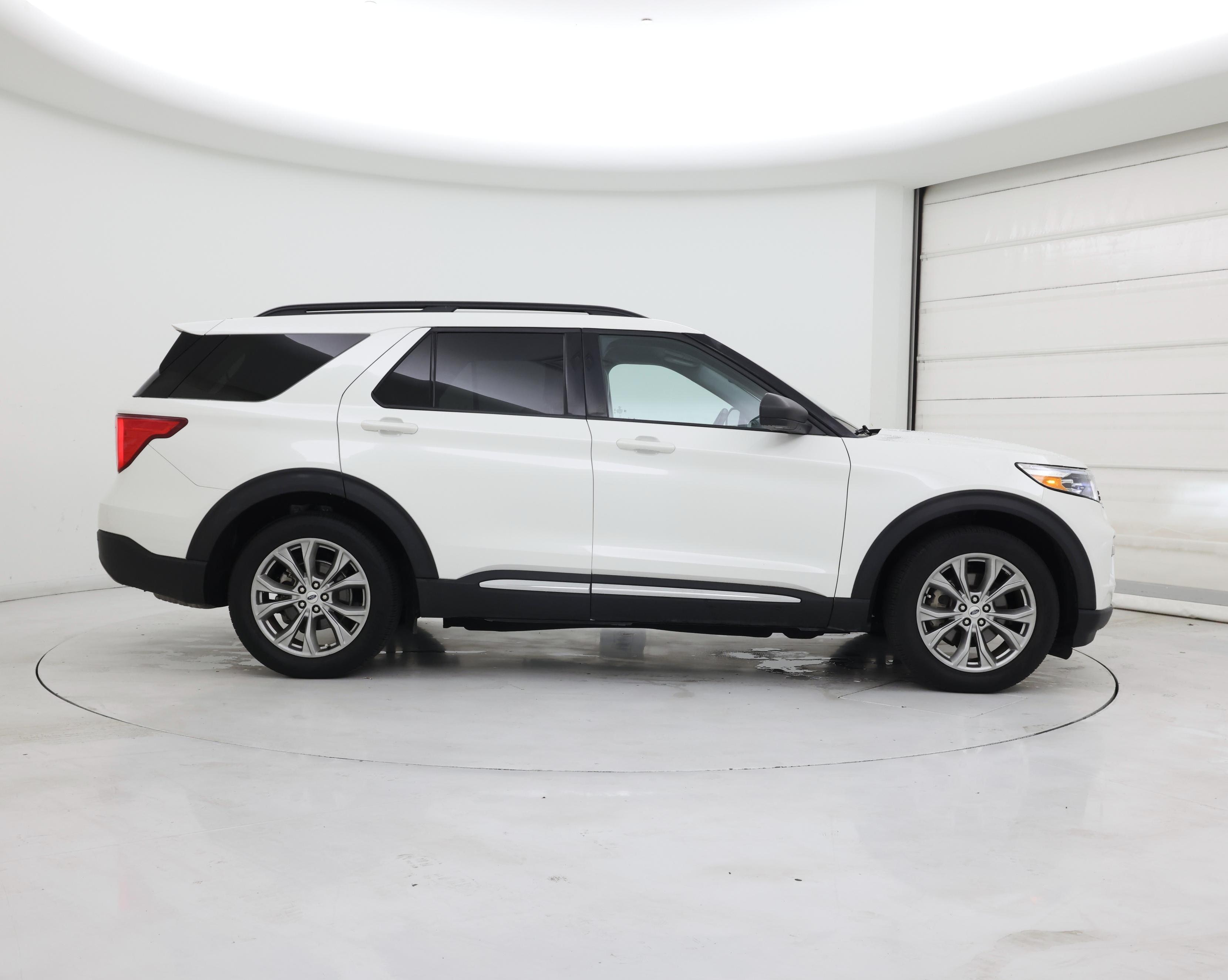 Thumbnail: 2023 Ford Explorer - 7