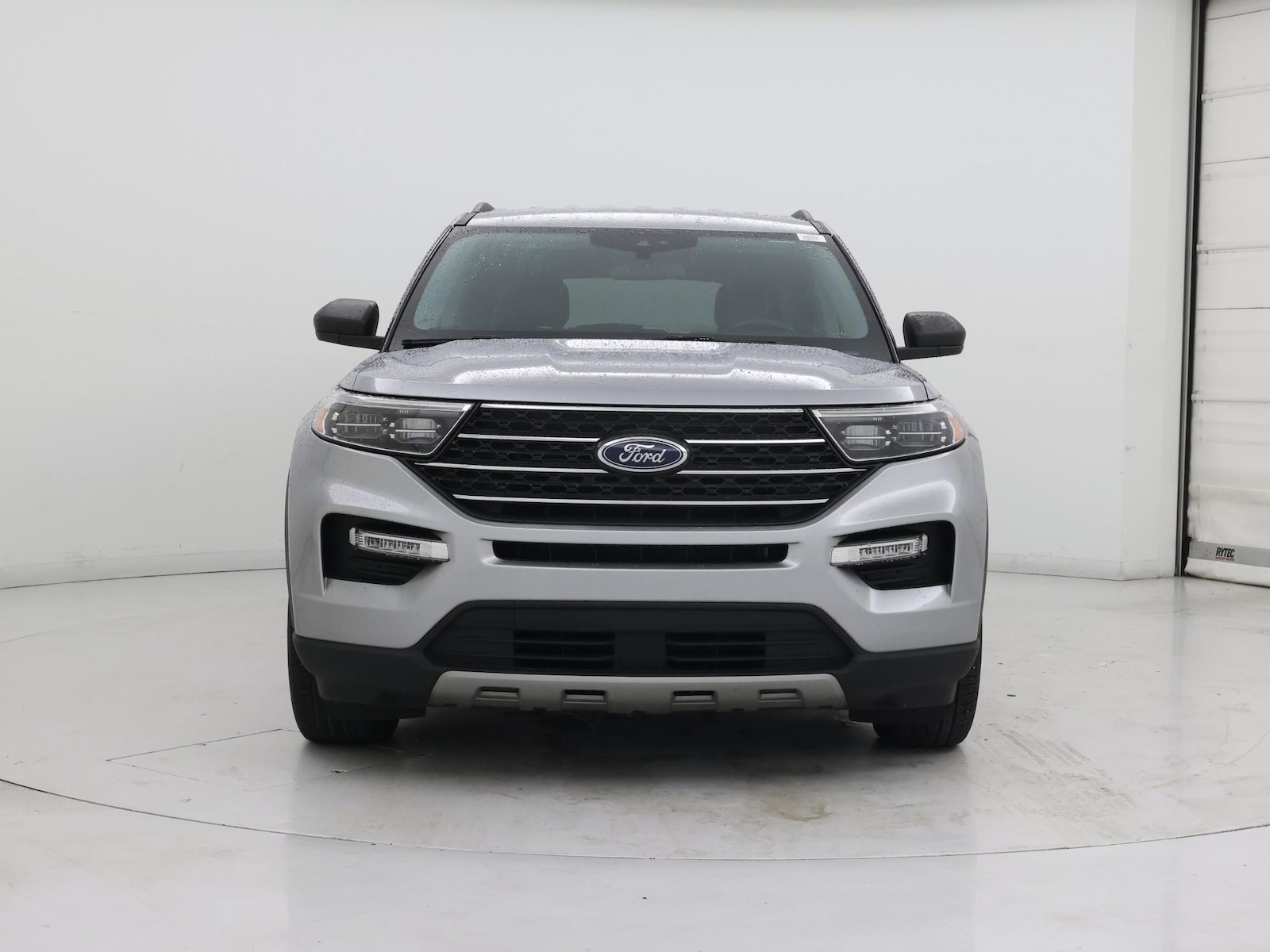 2023 Ford Explorer XLT - Photo 6