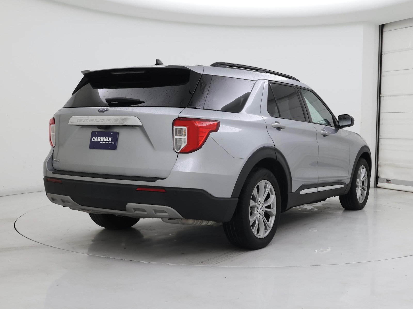 2023 Ford Explorer XLT - Photo 9