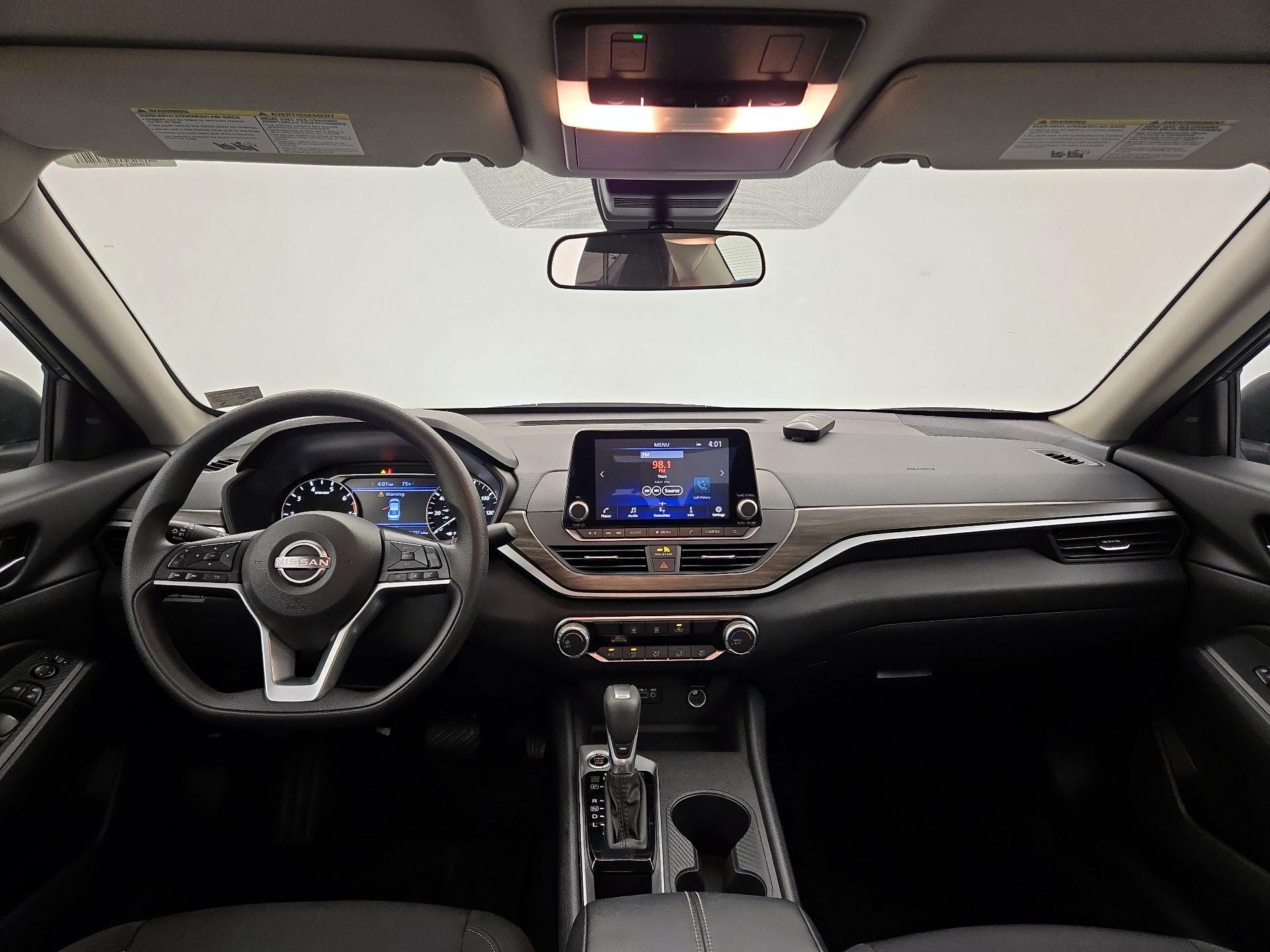Thumbnail: 2025 Nissan Altima - 9