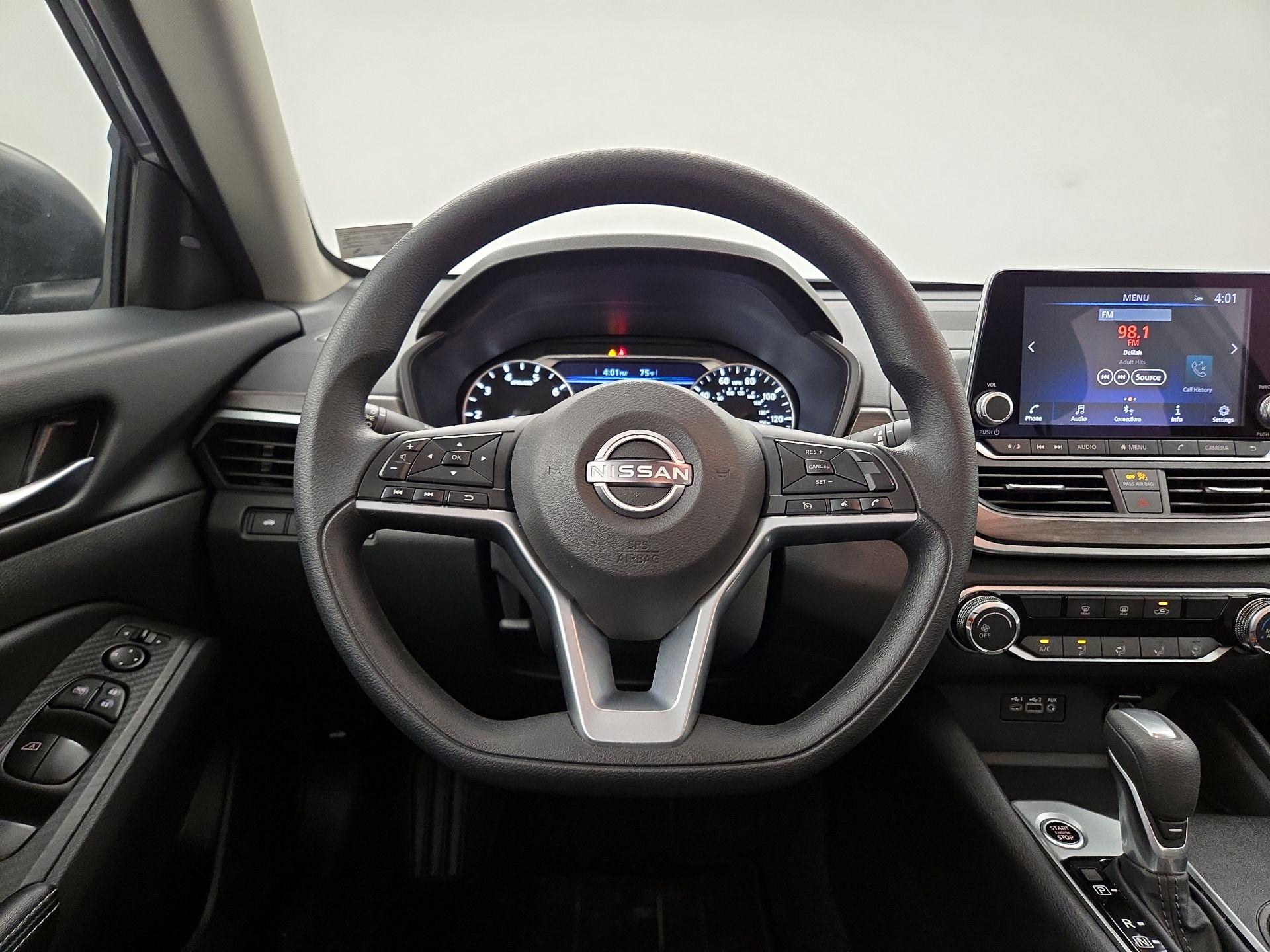 Thumbnail: 2025 Nissan Altima - 10