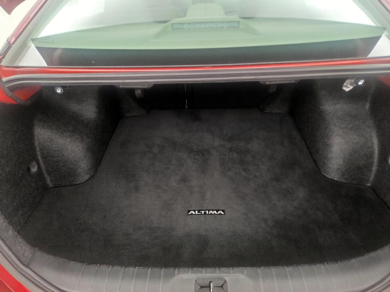 2025 Nissan Altima SV - Photo 21