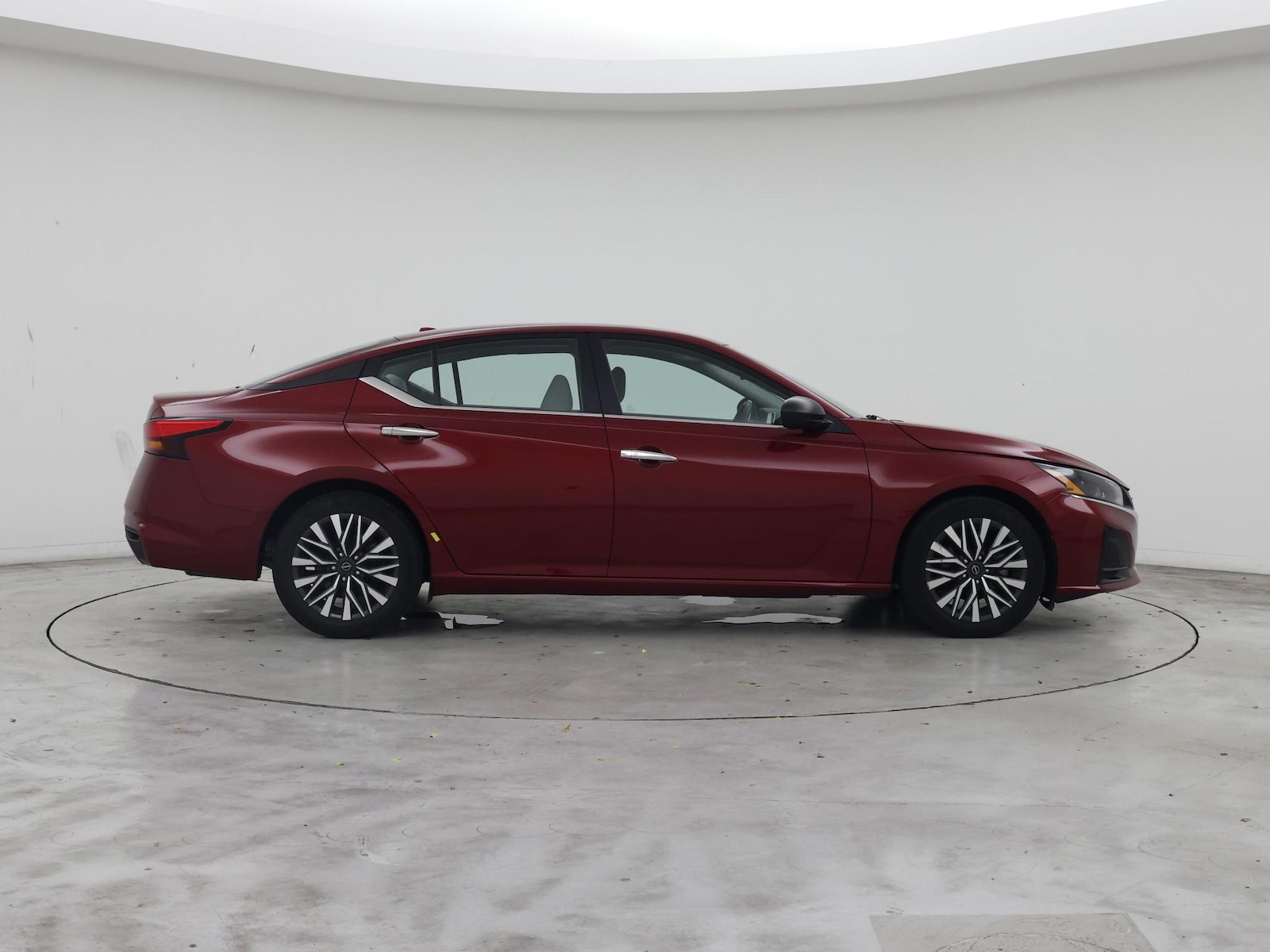2025 Nissan Altima SV - Photo 8